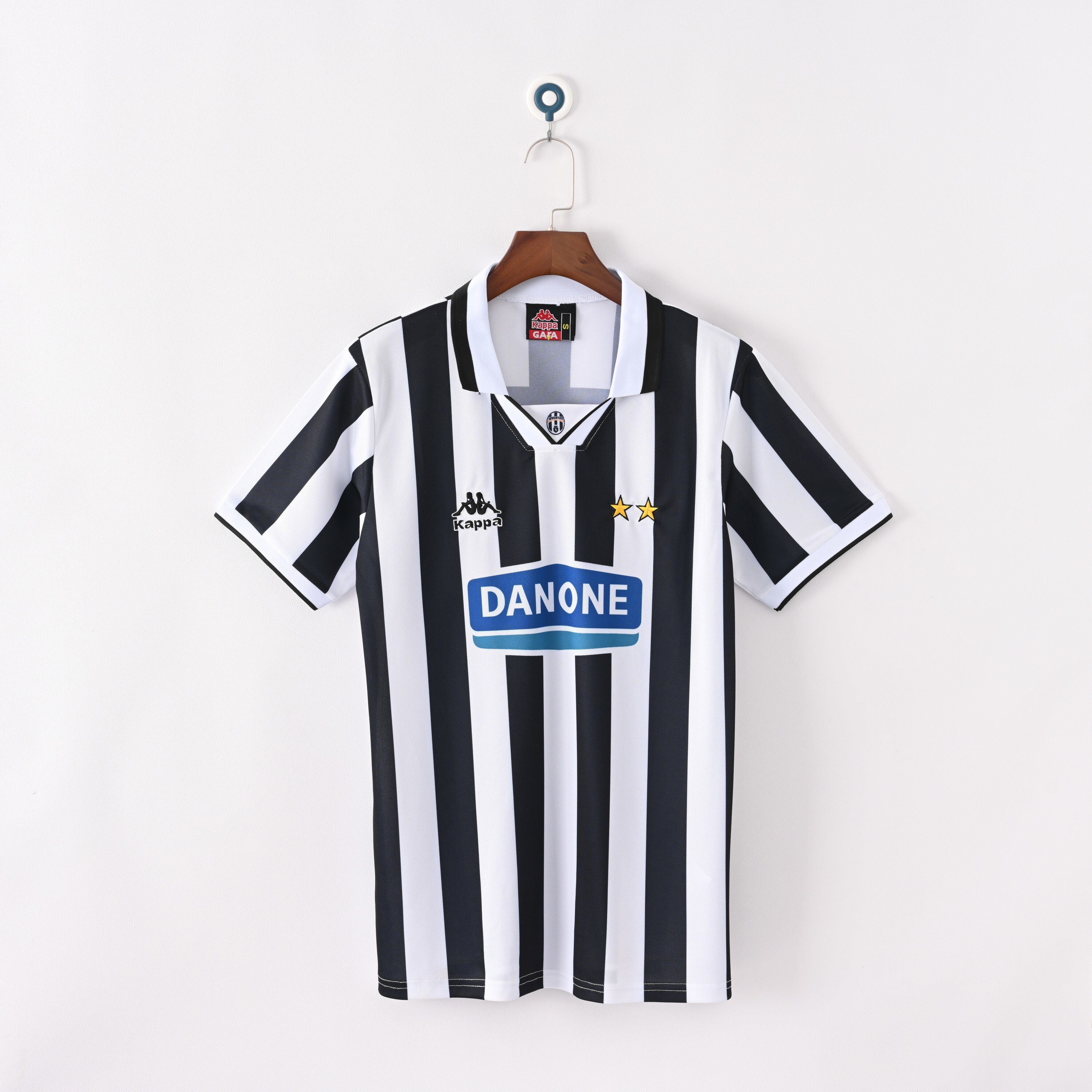 1994-1995 Juventus Home jersey