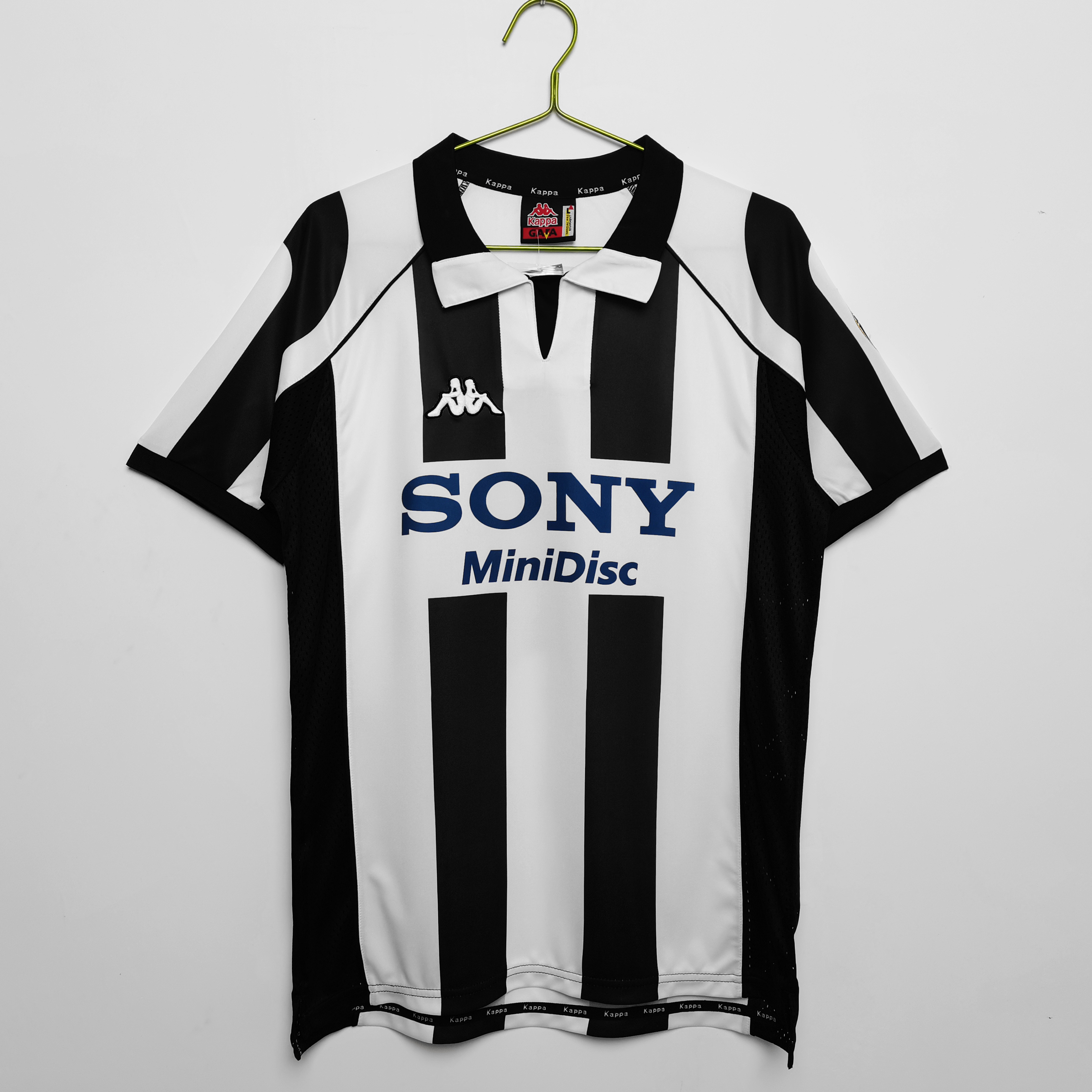 1997-1998 Juventus Home jersey
