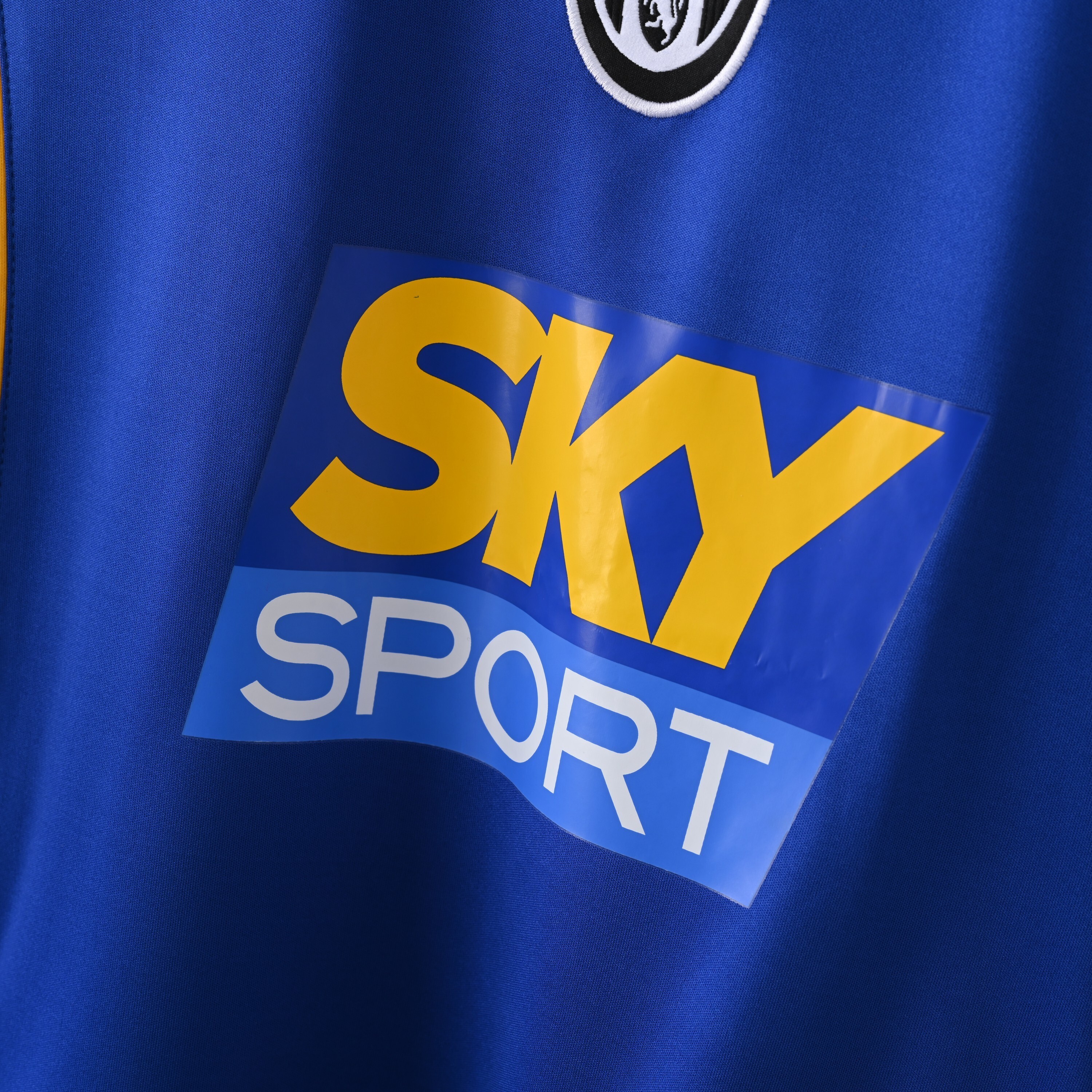 2004-2005 Juventus Away jersey