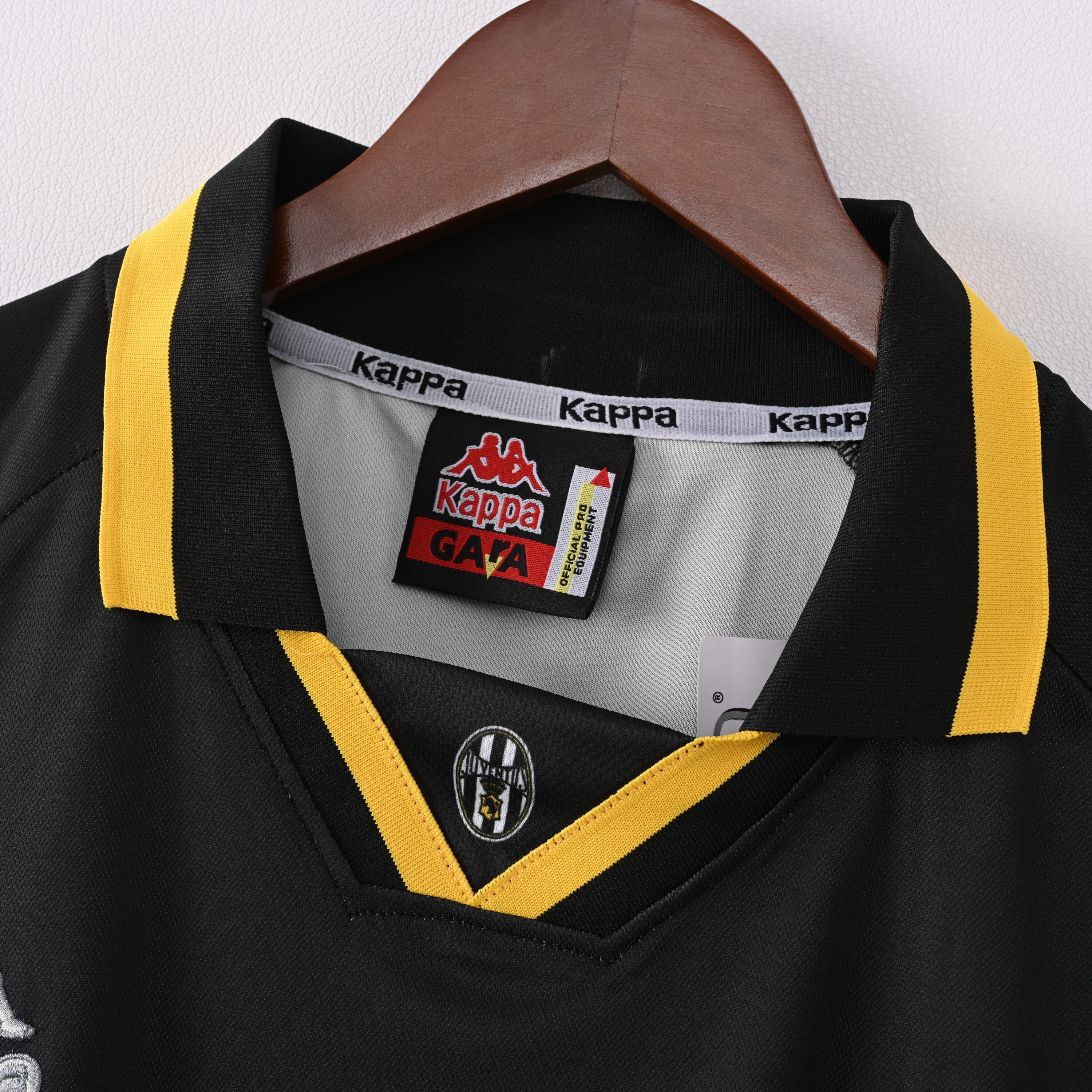 1995-1996 Juventus Third Jersey
