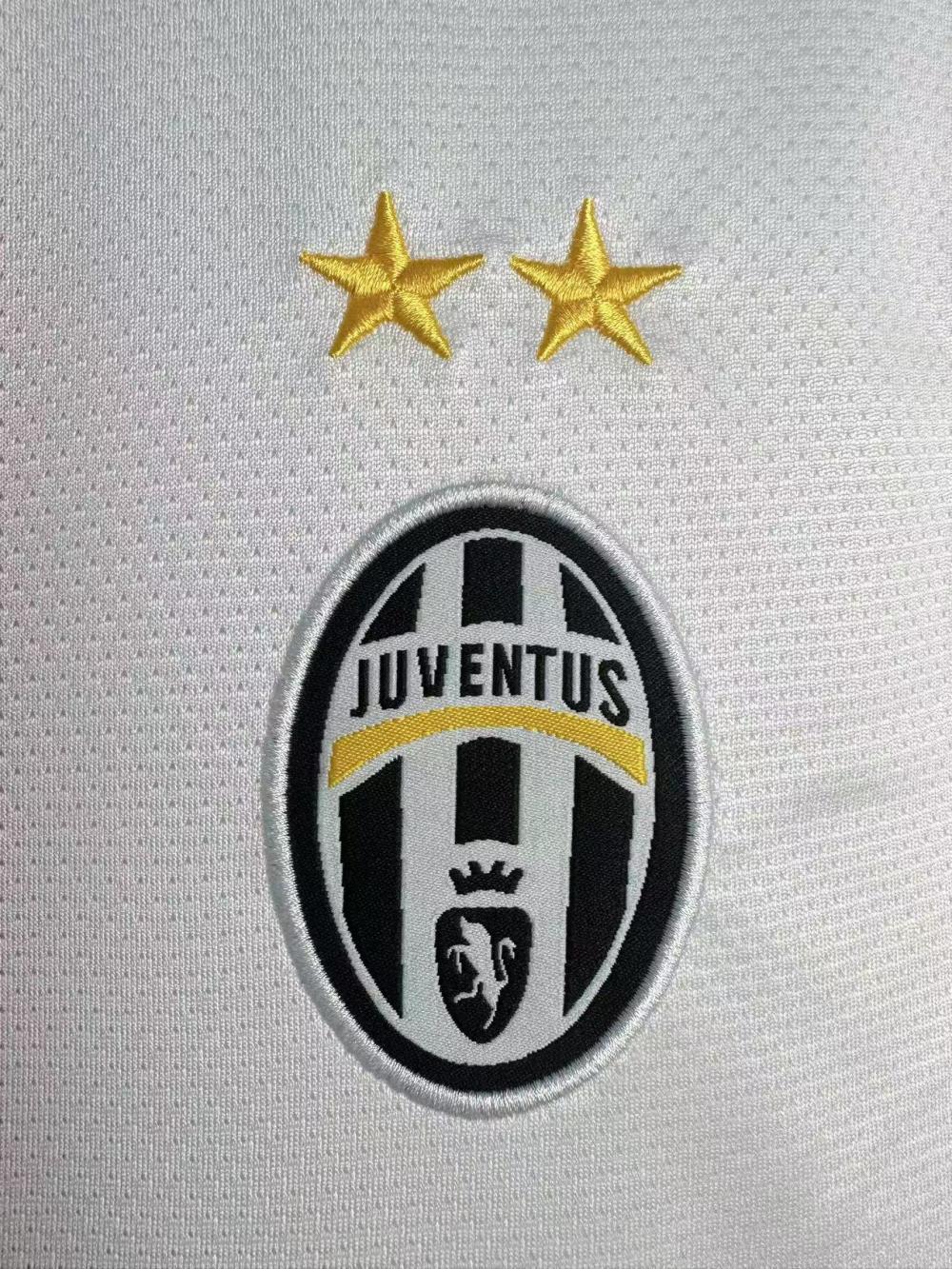 2010-2011 Juventus Away jersey