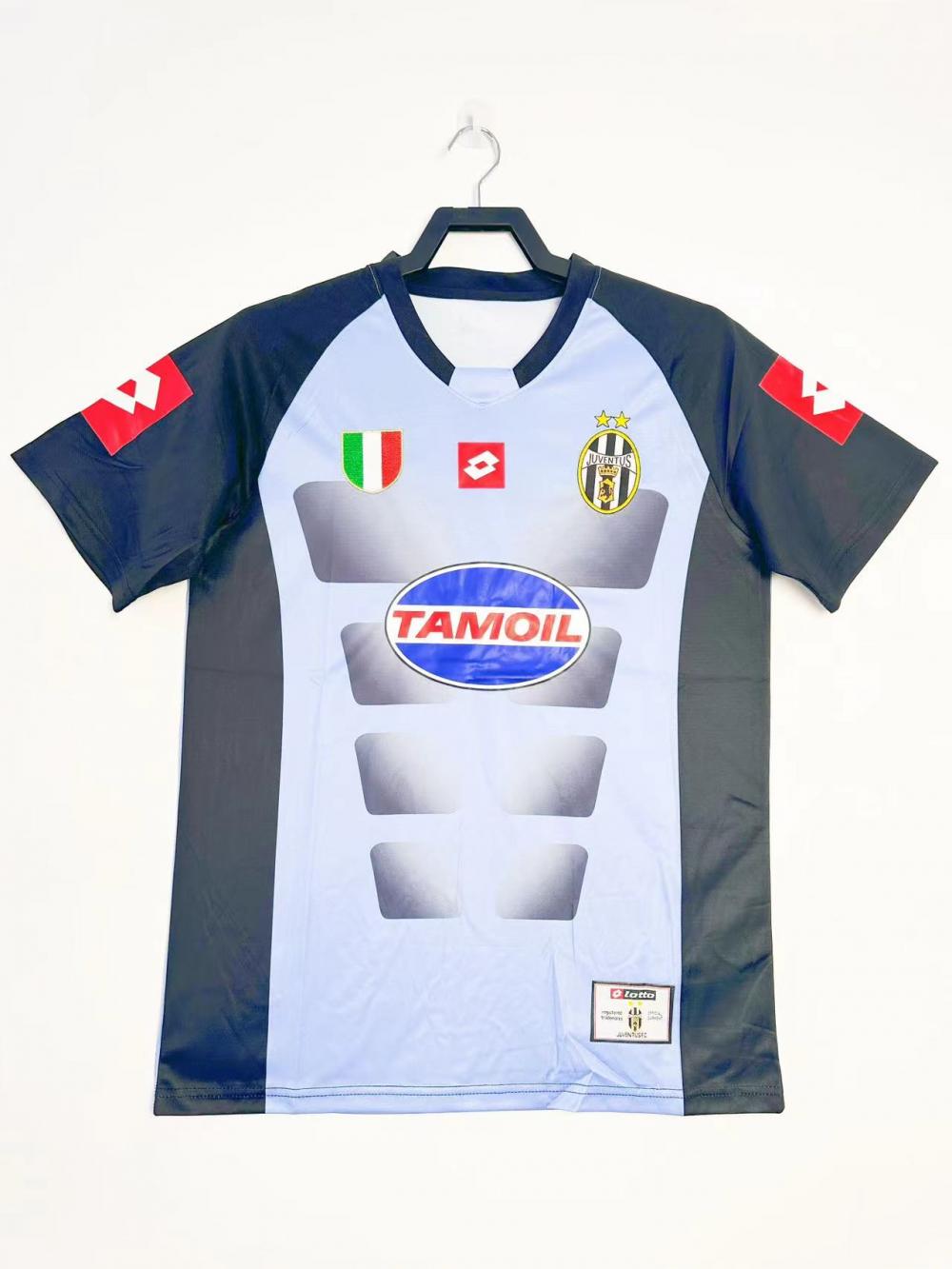 2002-2003 Juventus Goalkeeper jersey