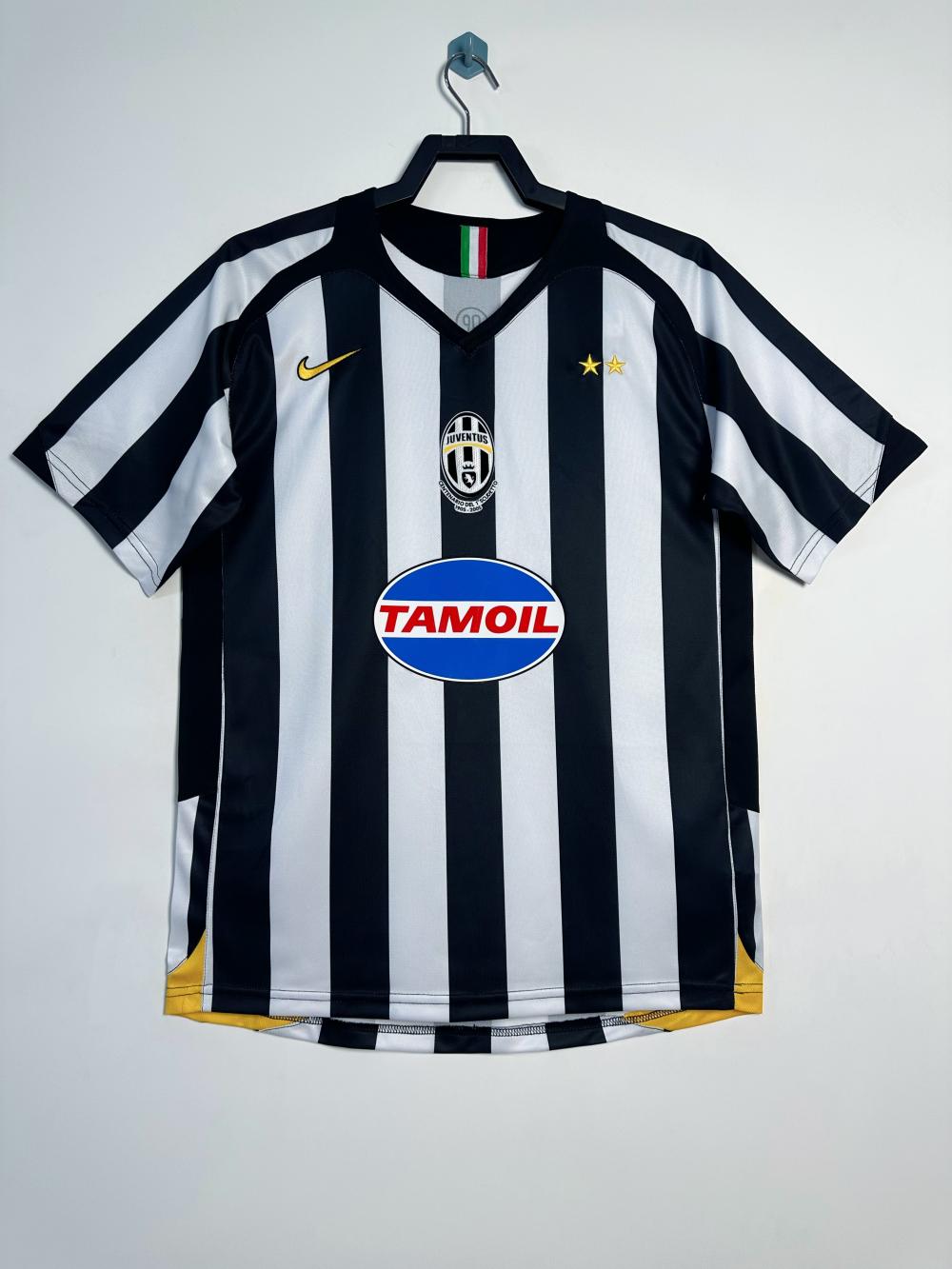 2005-2006 Juventus Home jersey
