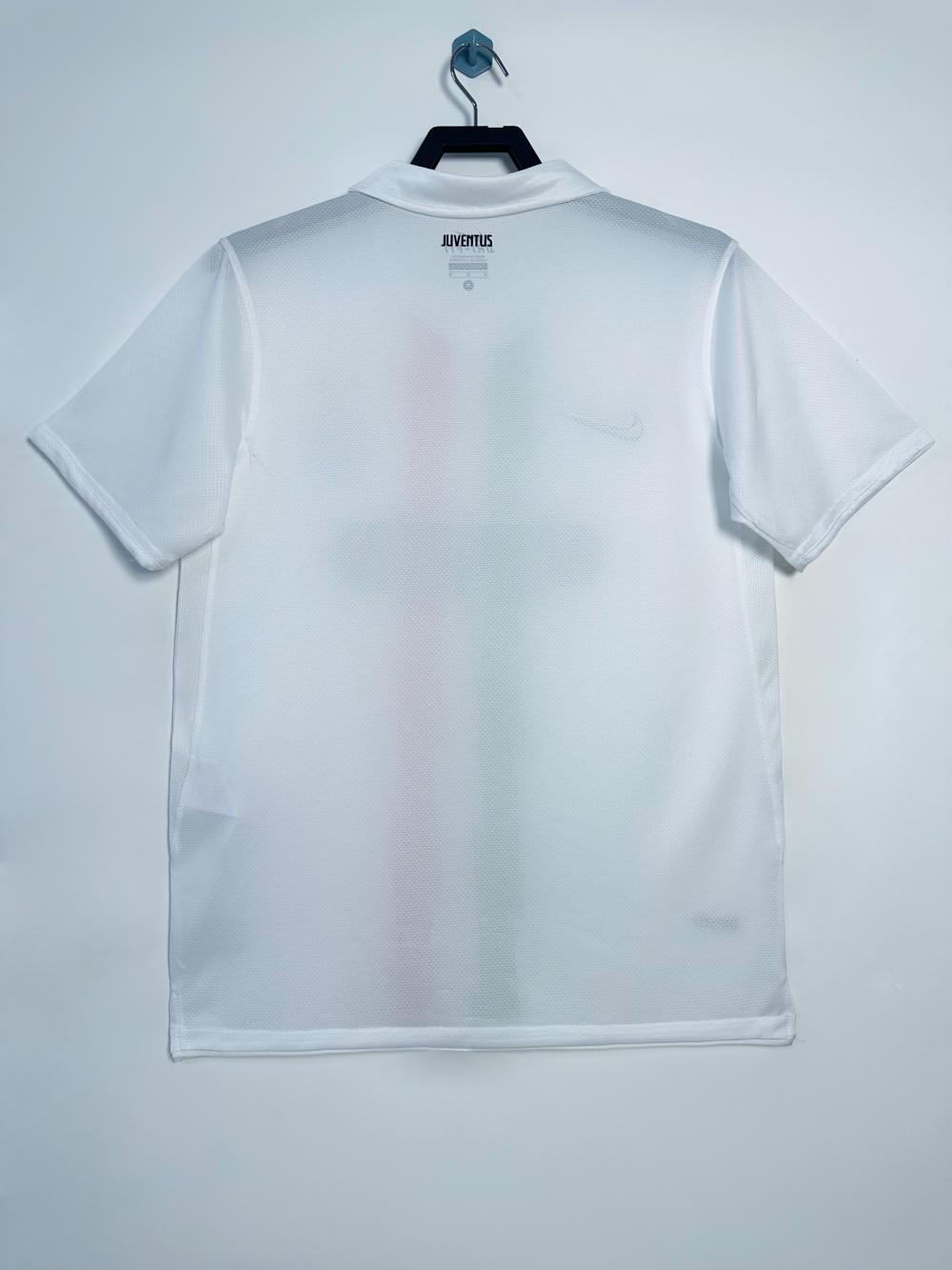 2010-2011 Juventus Away jersey