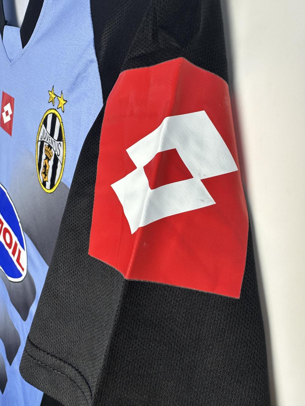 2002-2003 Juventus Goalkeeper jersey