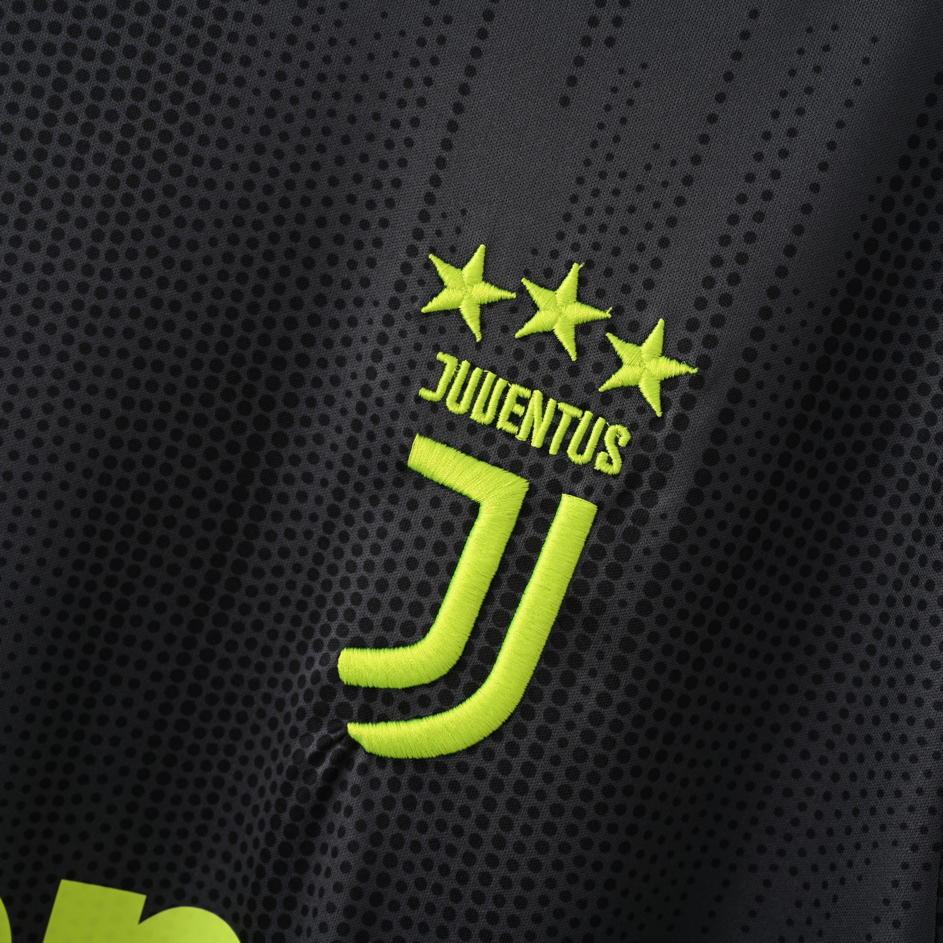 2018-2019 Juventus Away jersey