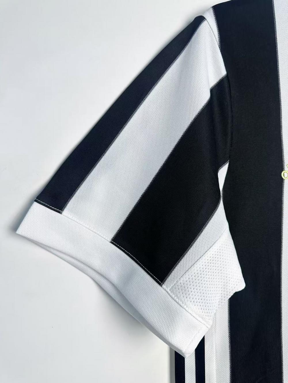 2017-2018 Juventus Home jersey