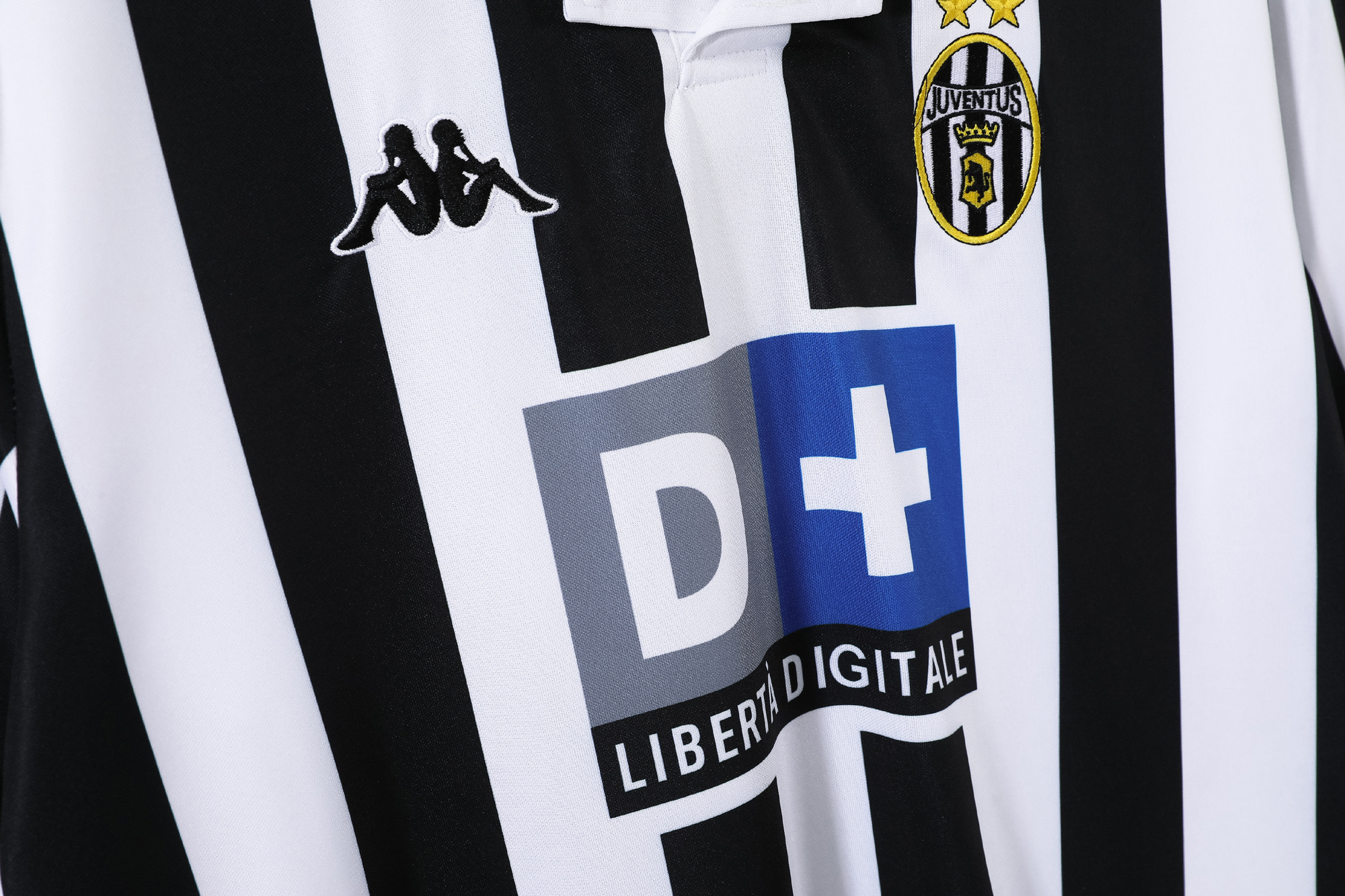 Long sleeves 1999-2000 Juventus Home jersey