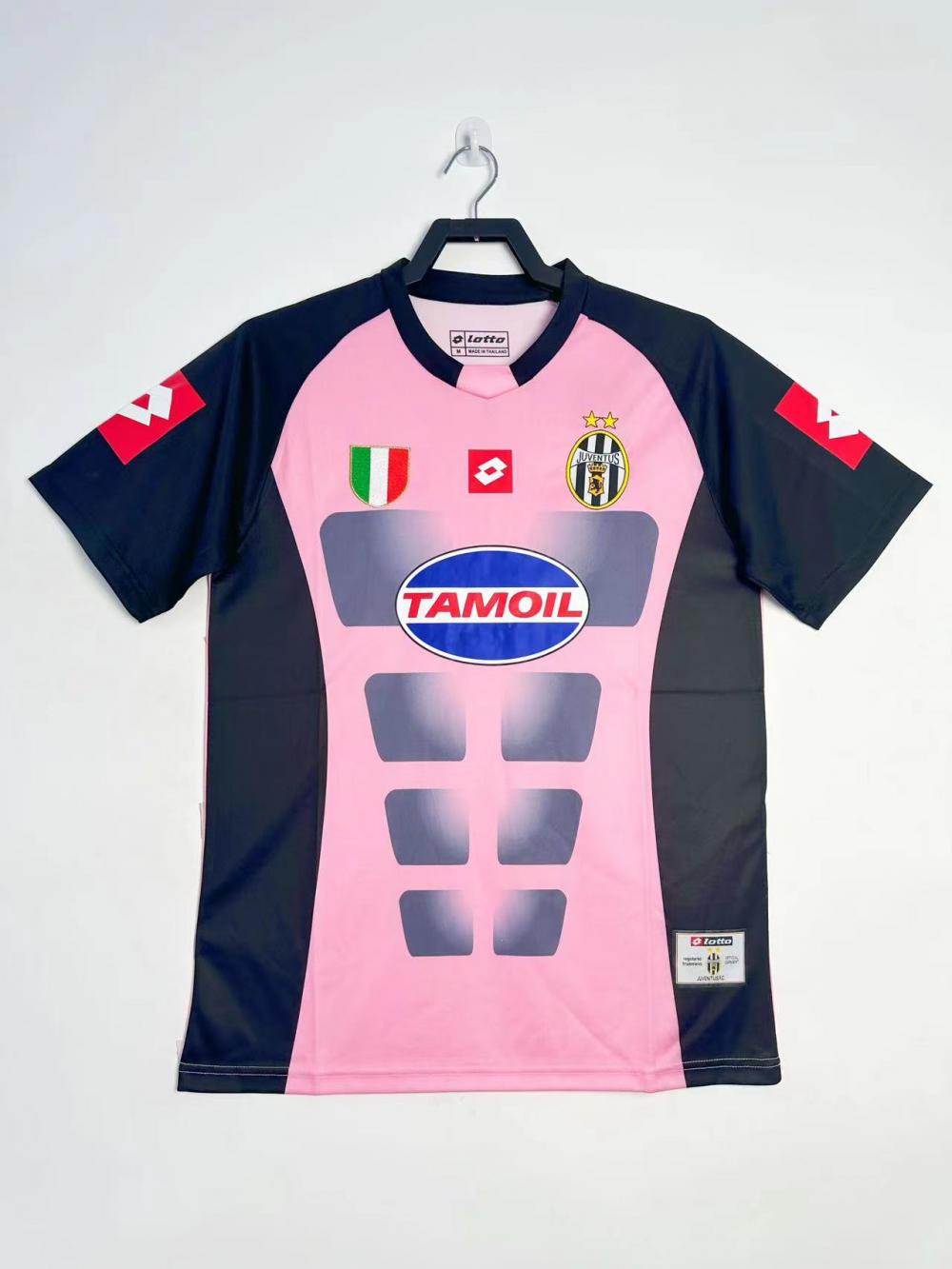 2002-2003 Juventus Away jersey