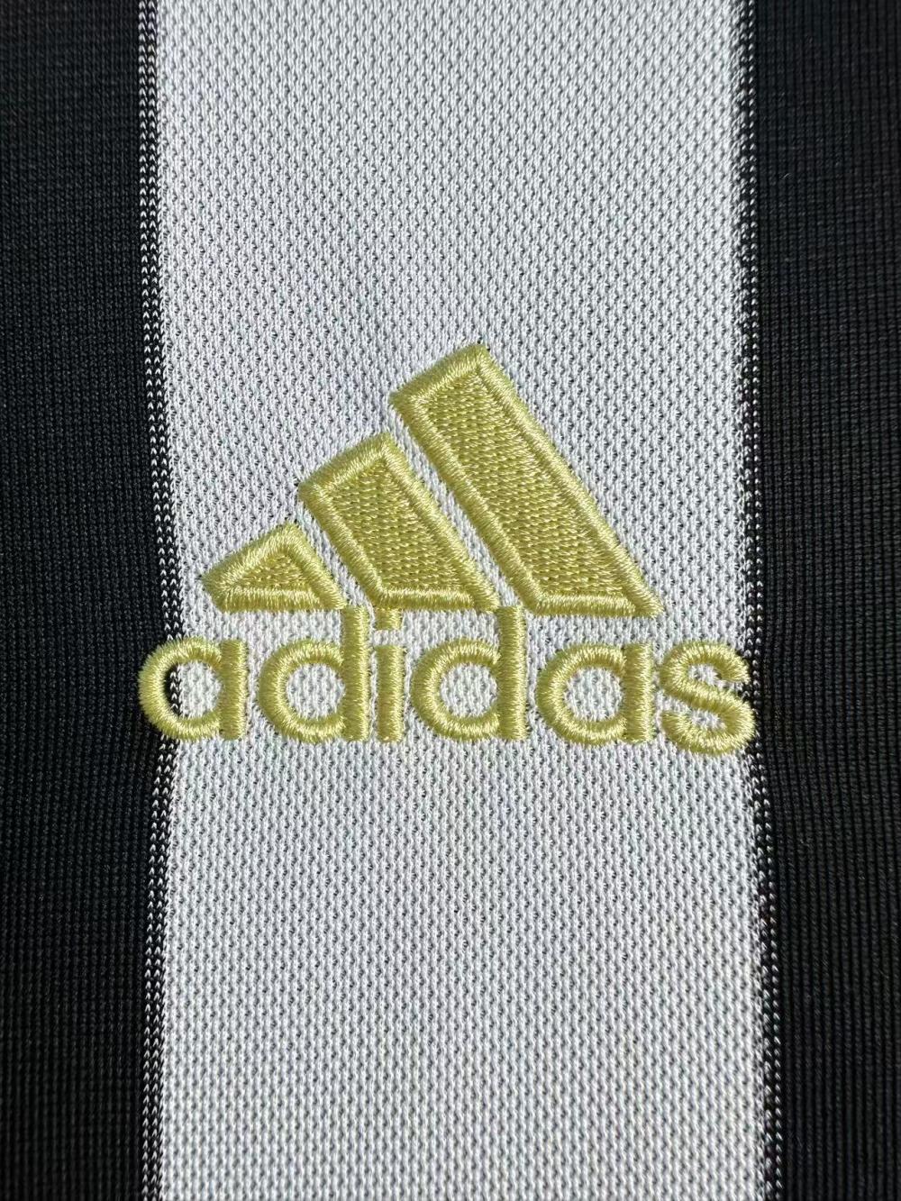 2017-2018 Juventus Home jersey