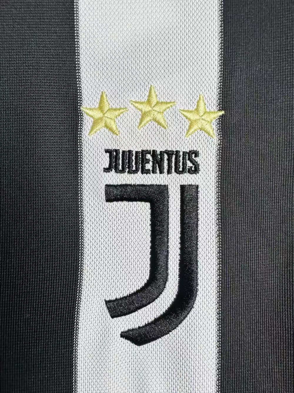2017-2018 Juventus Home jersey