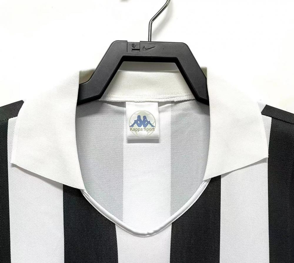 1992-1994 Juventus Home jersey