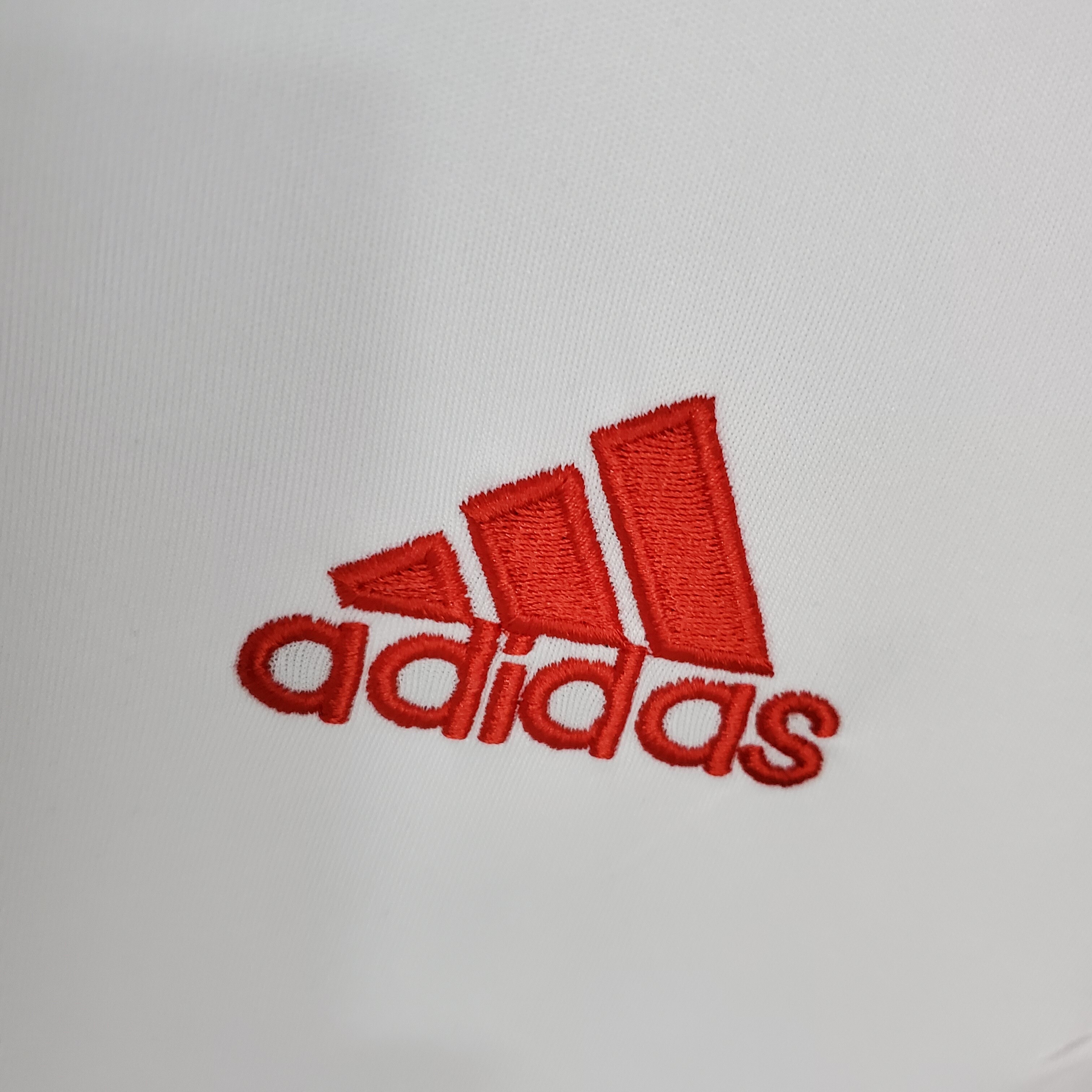 2004-2005 Benfica Away jersey