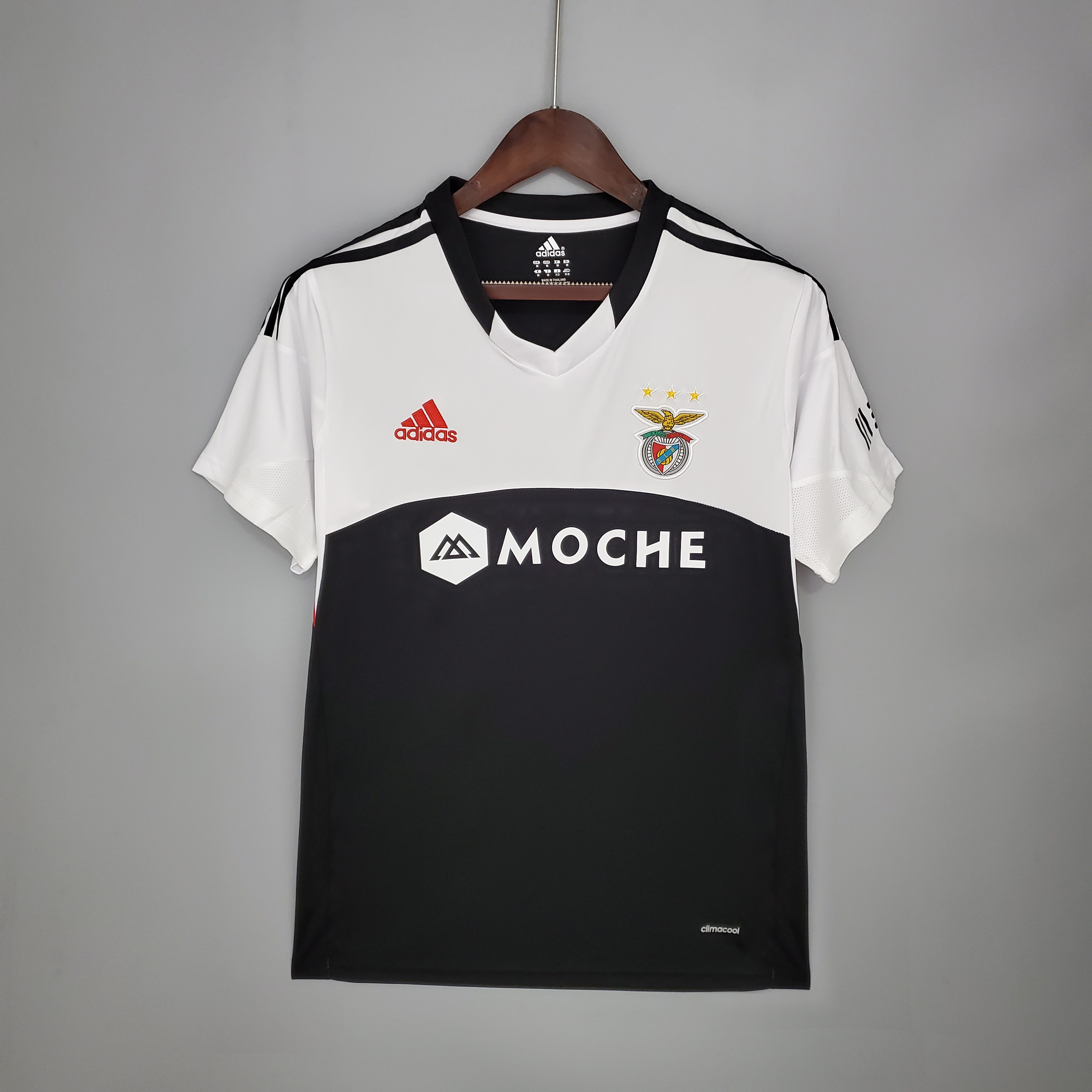 2013-2014 Benfica Away jersey