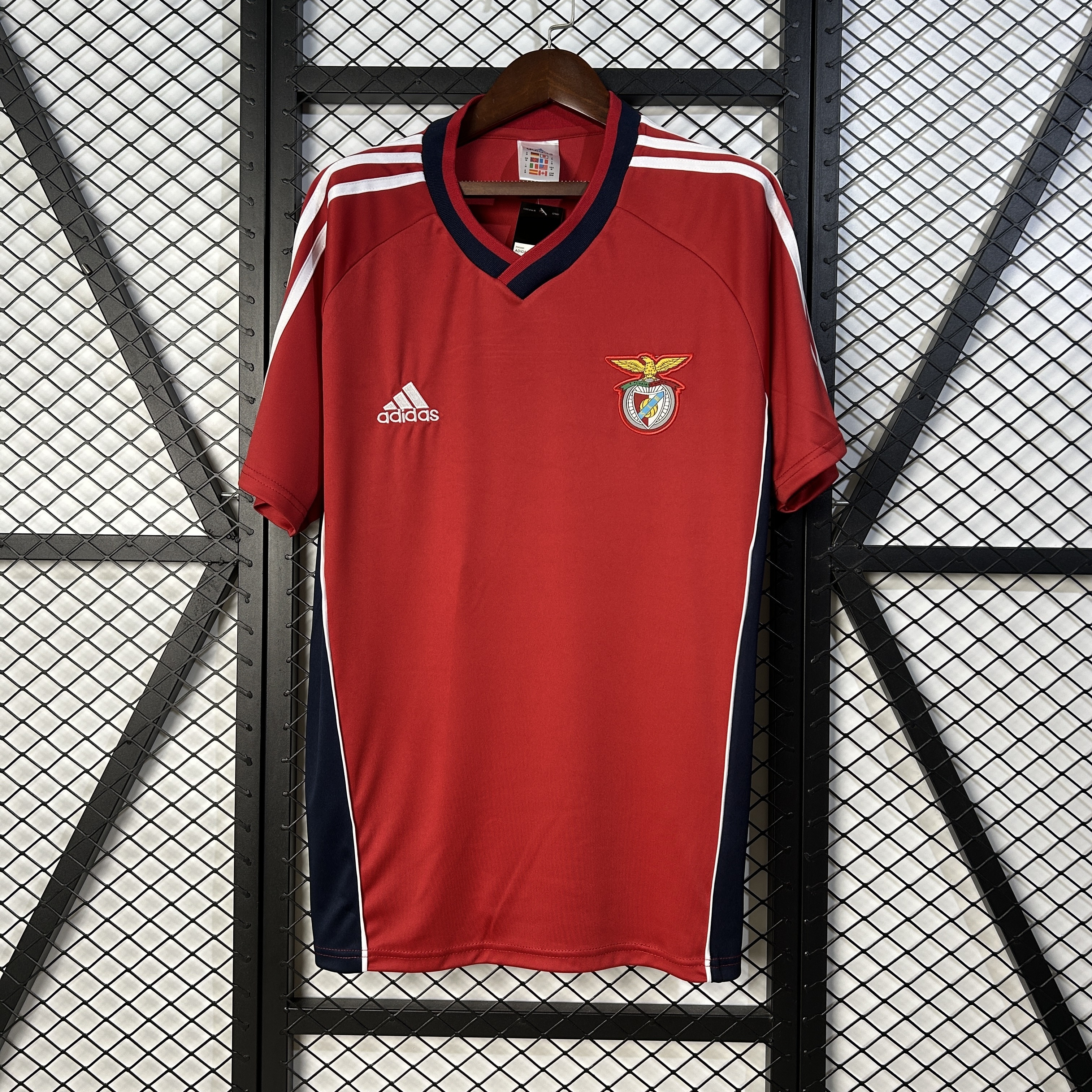 1999-2000 Benfica Home jersey