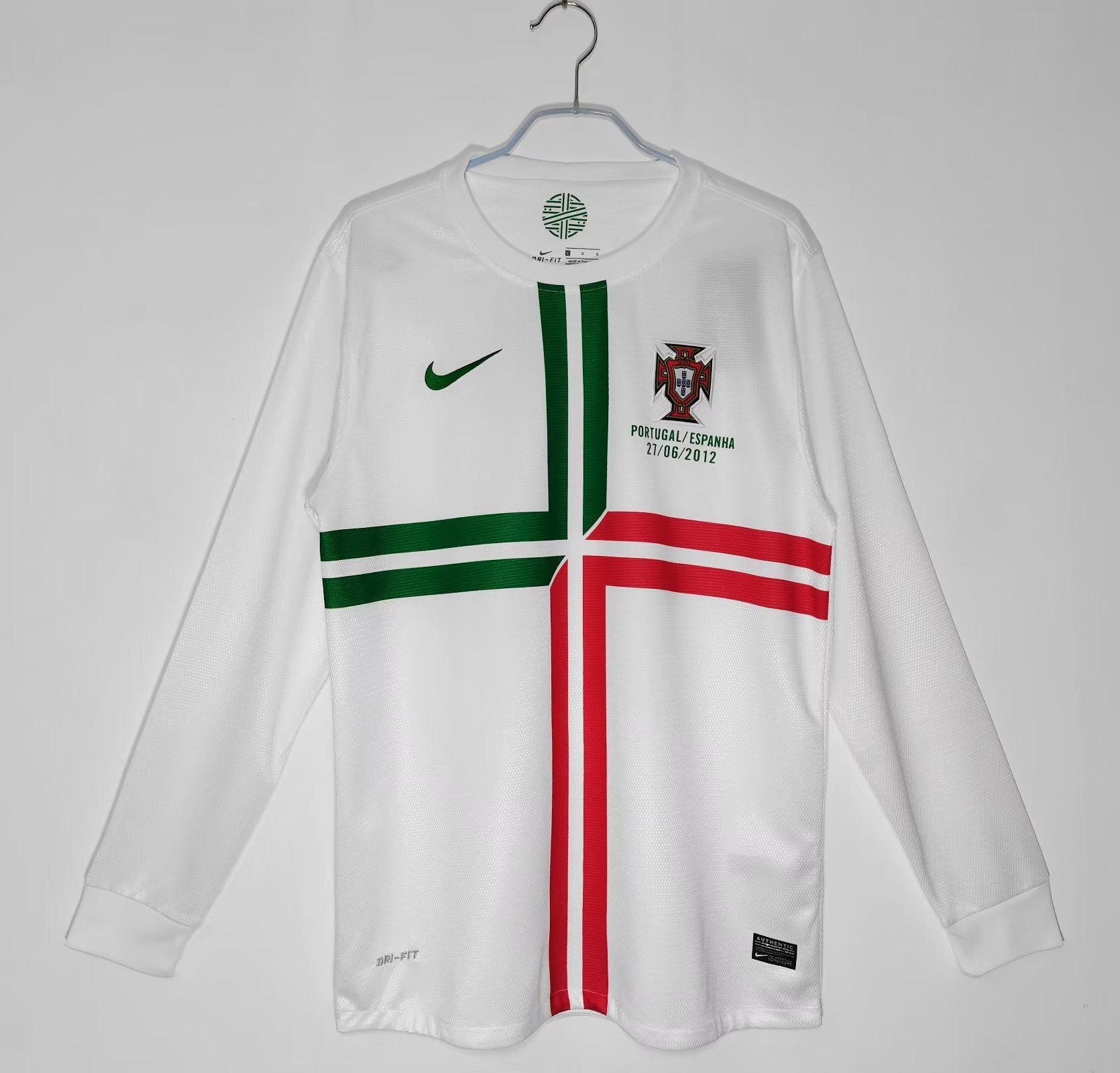 Long sleeves 2012-2013 Portugal Away jersey