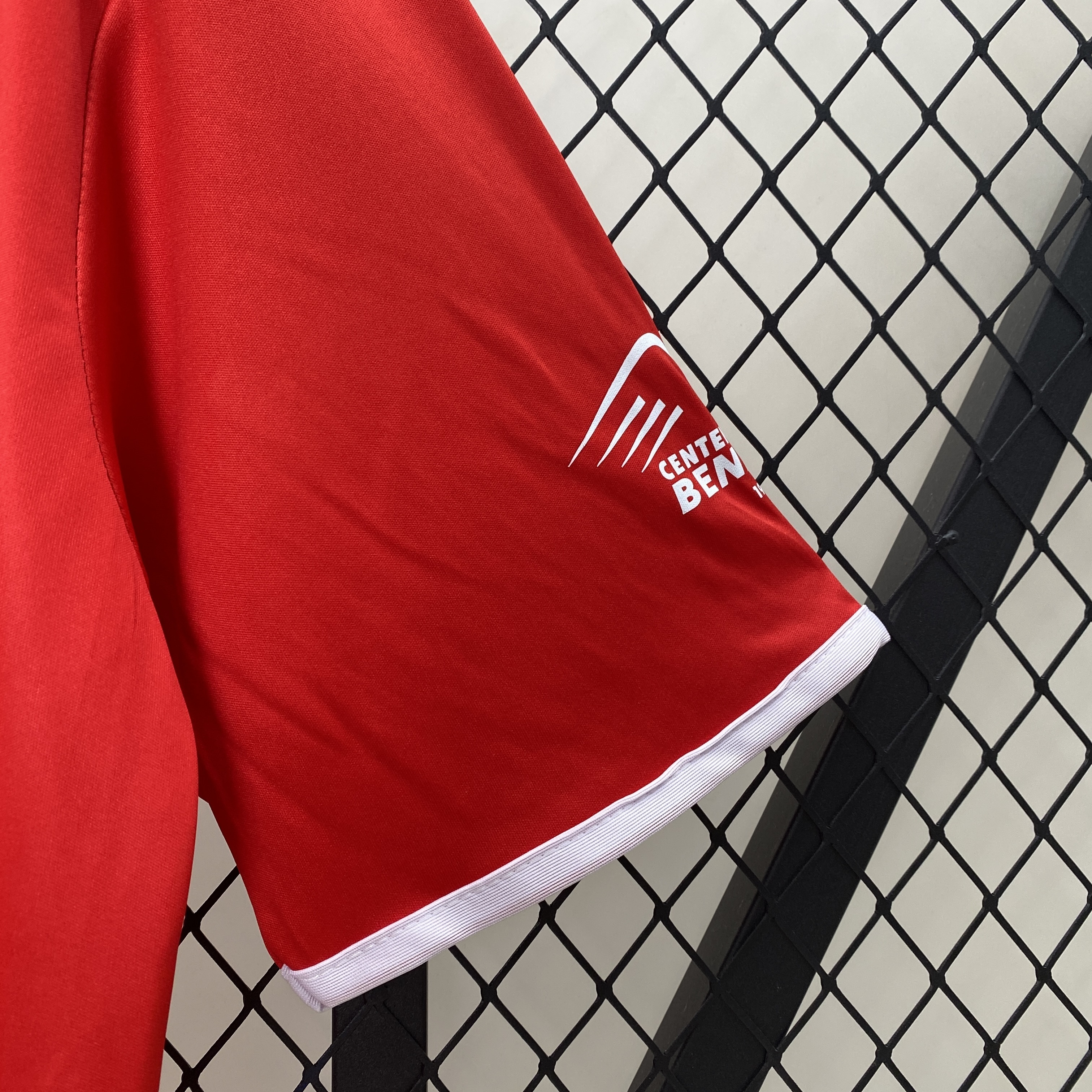 2004-2005 Benfica Home jersey