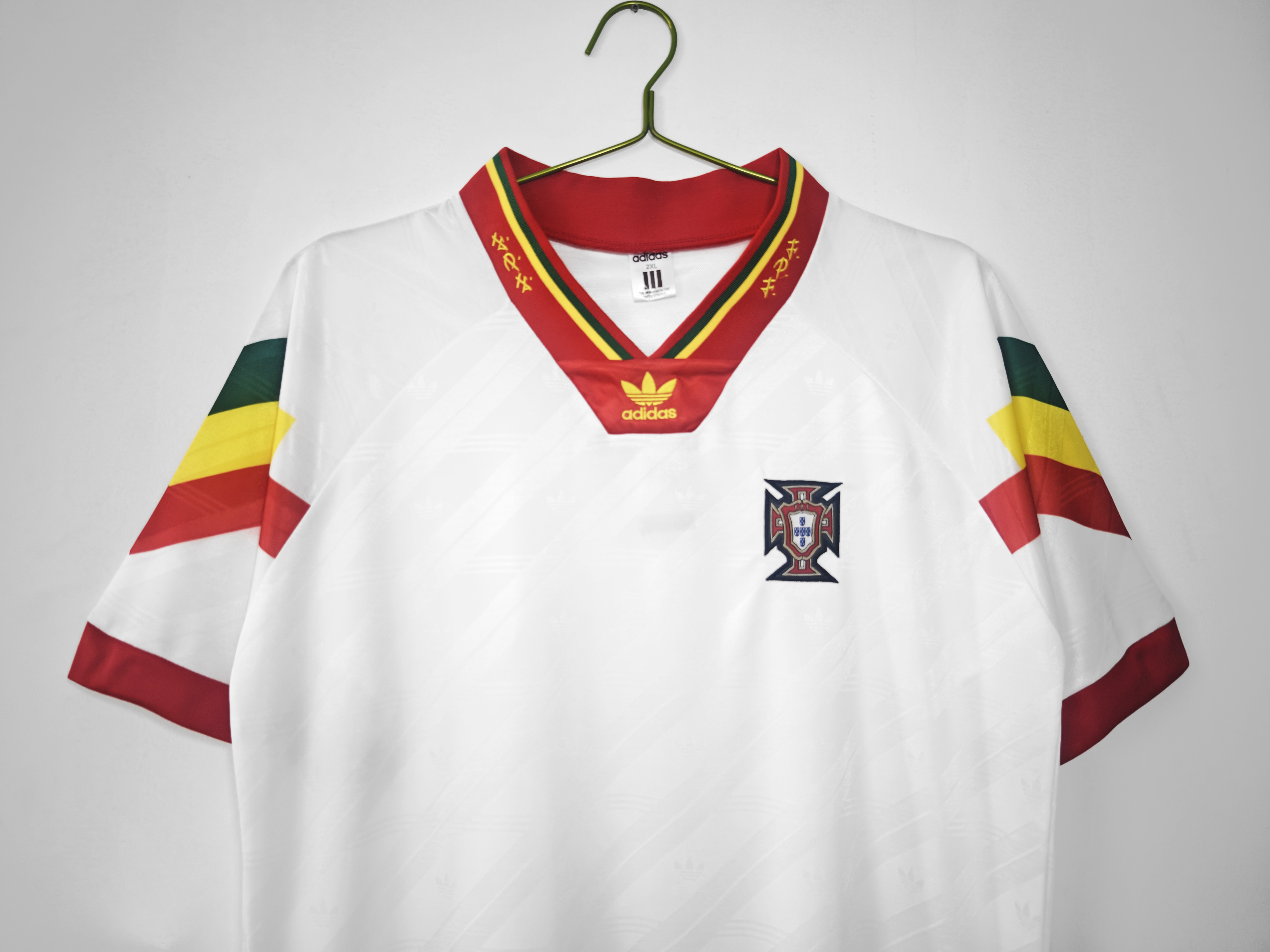 1992-1994 Portugal Away jersey