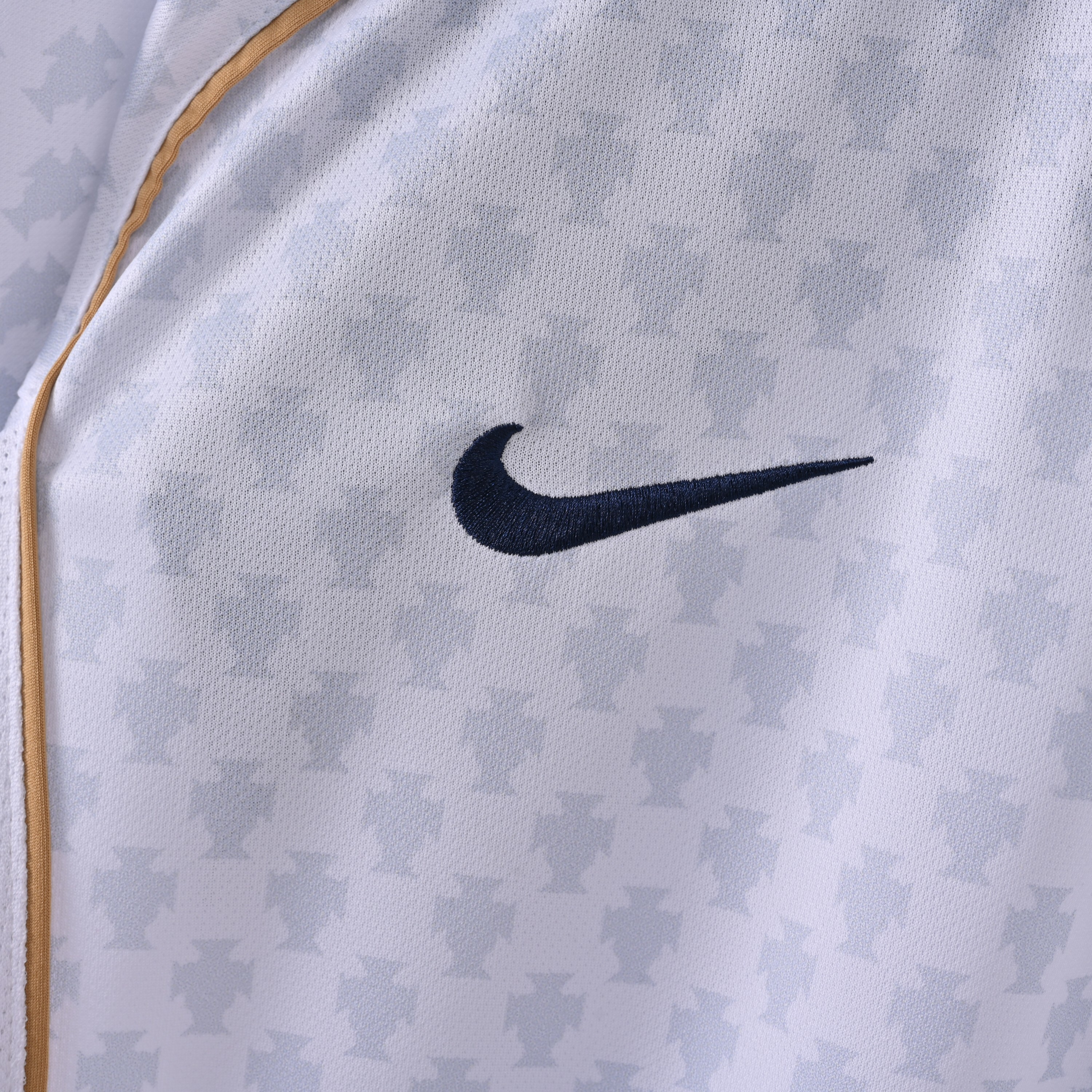 2004 Portugal Away jersey