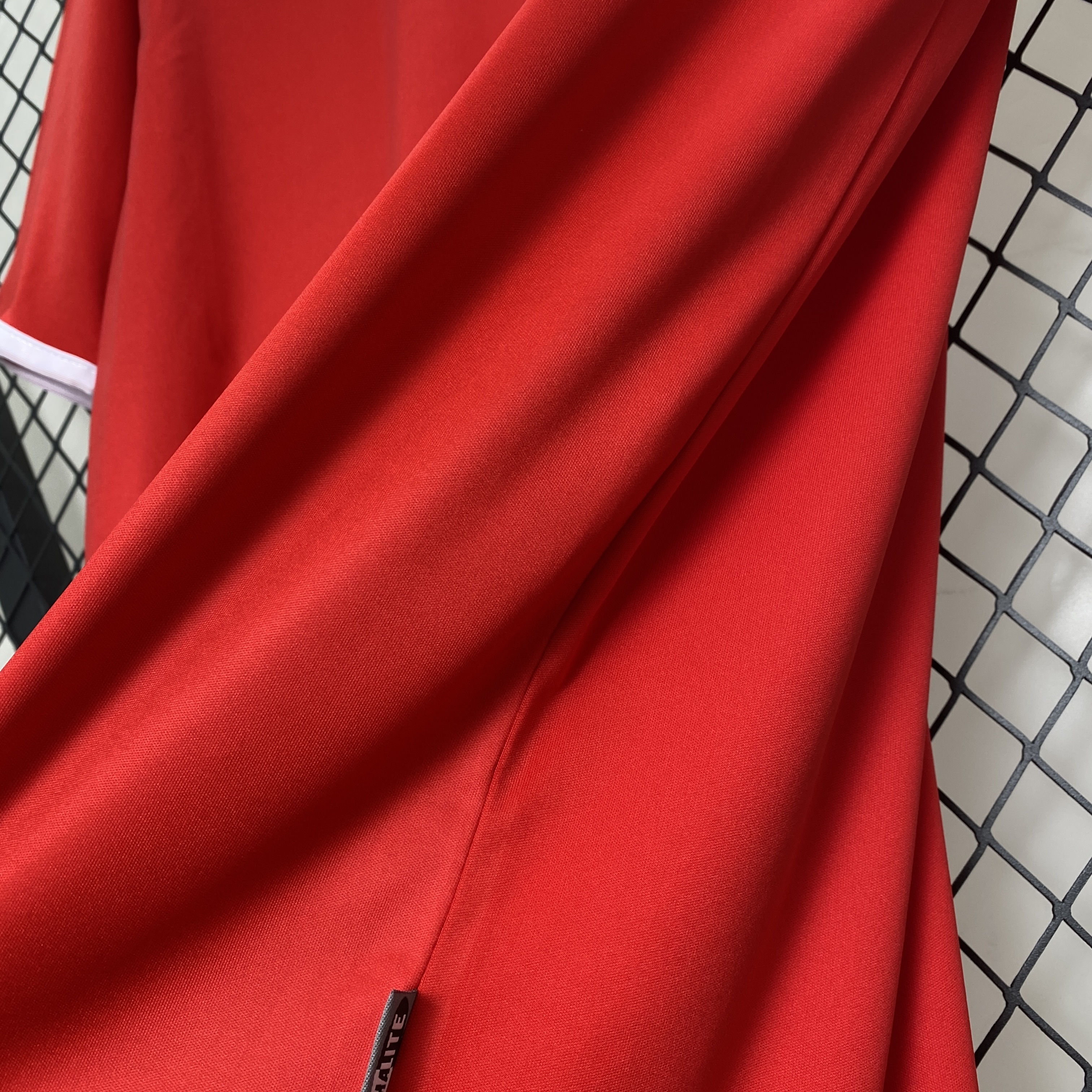 2004-2005 Benfica Home jersey