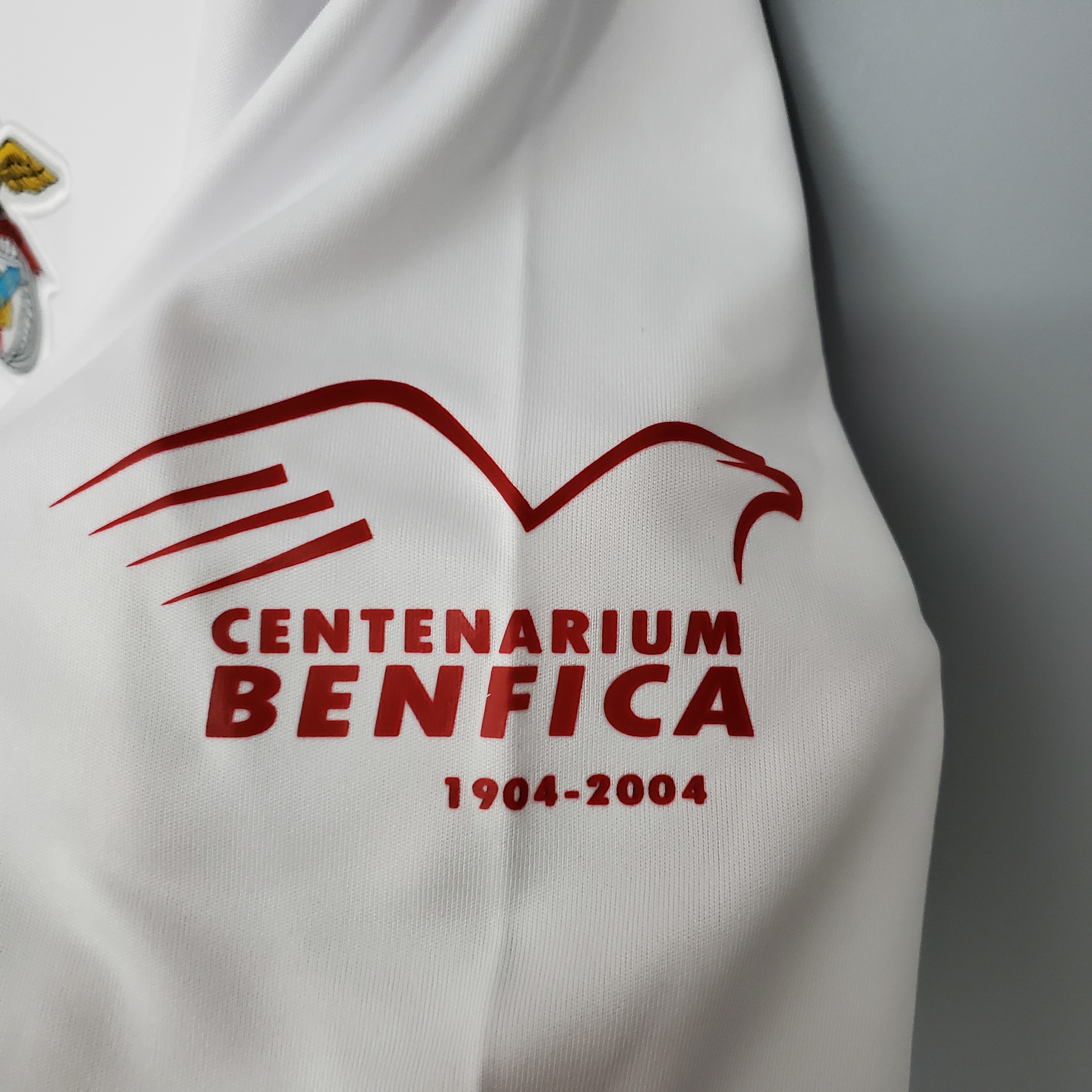 2004-2005 Benfica Away jersey