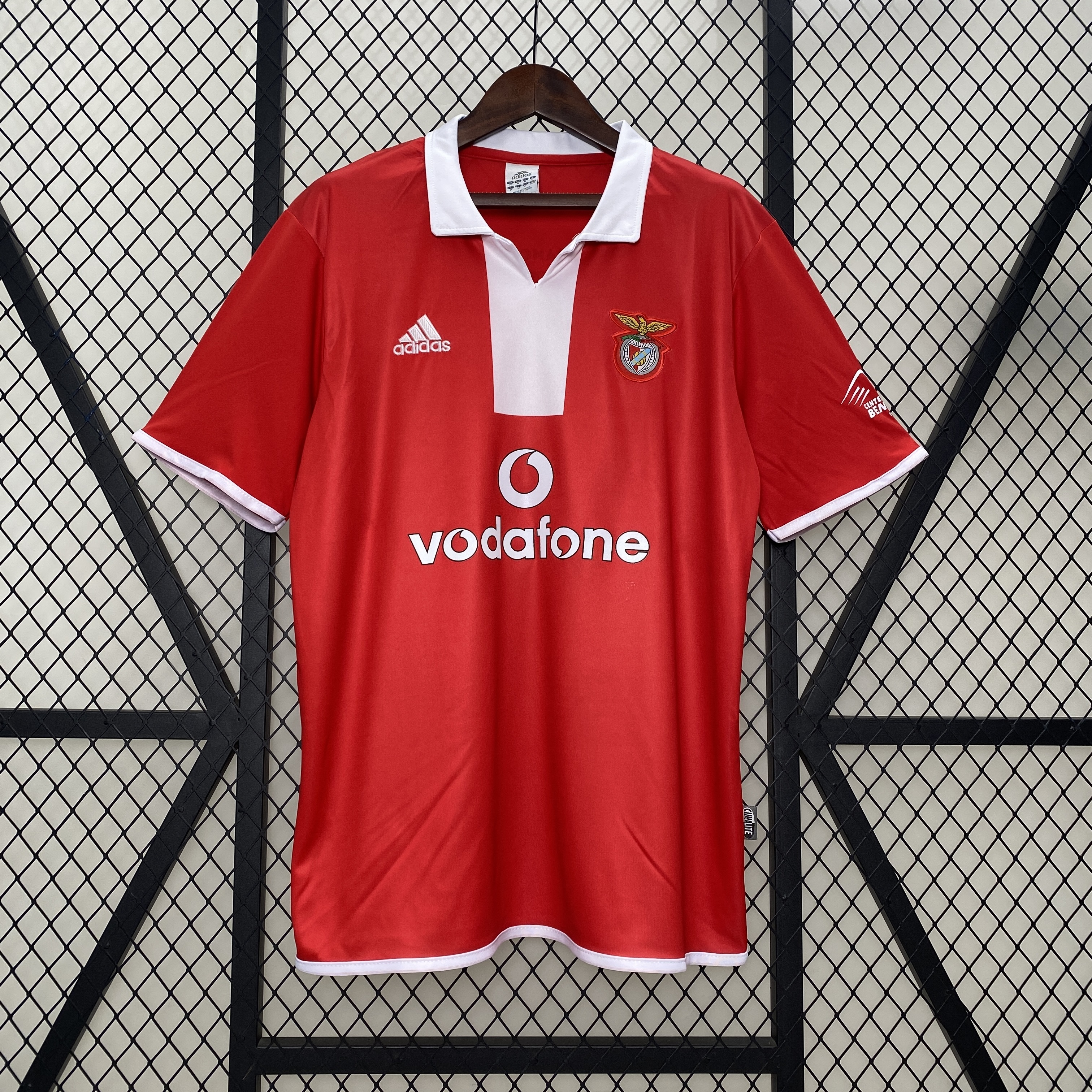 2004-2005 Benfica Home jersey
