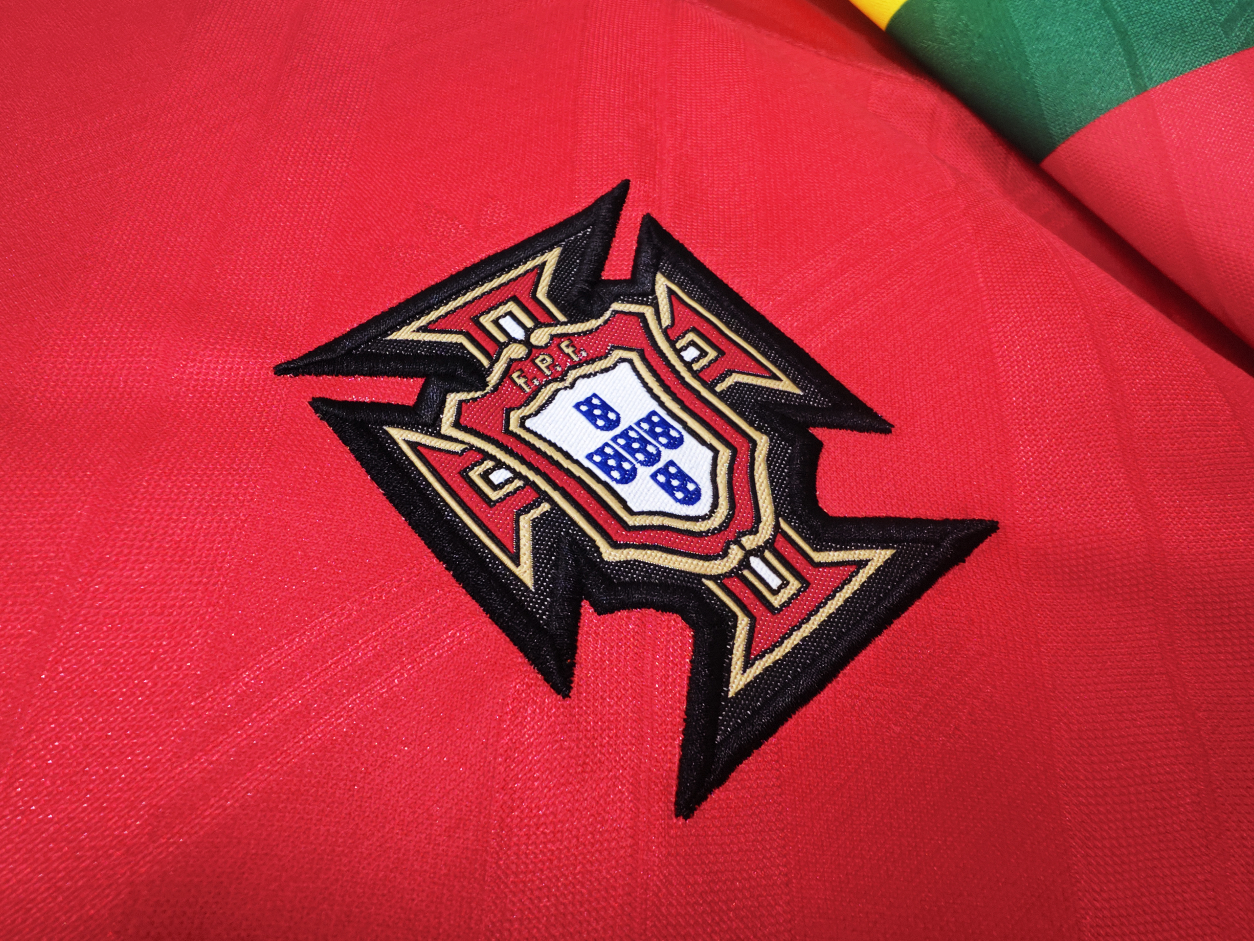 1992-1994 Portugal Home jersey