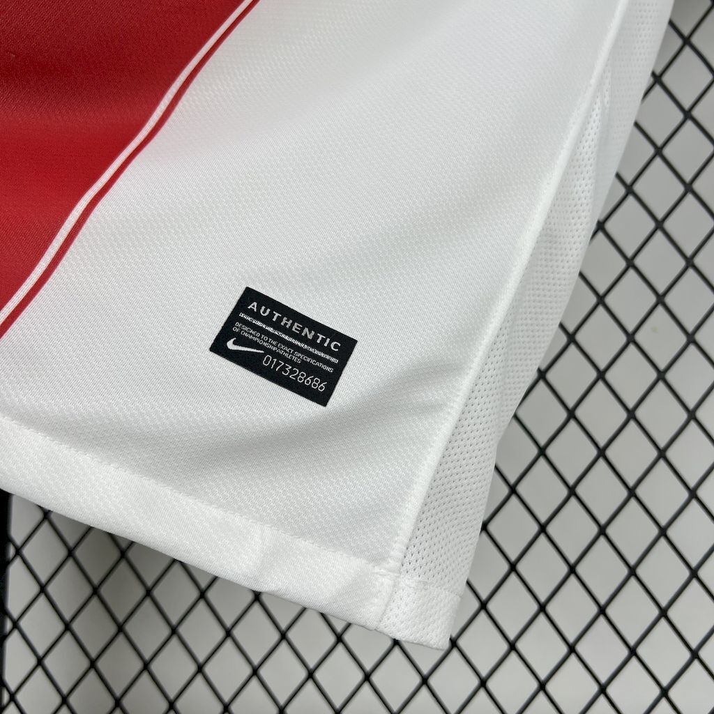 2010 Portugal Away jersey