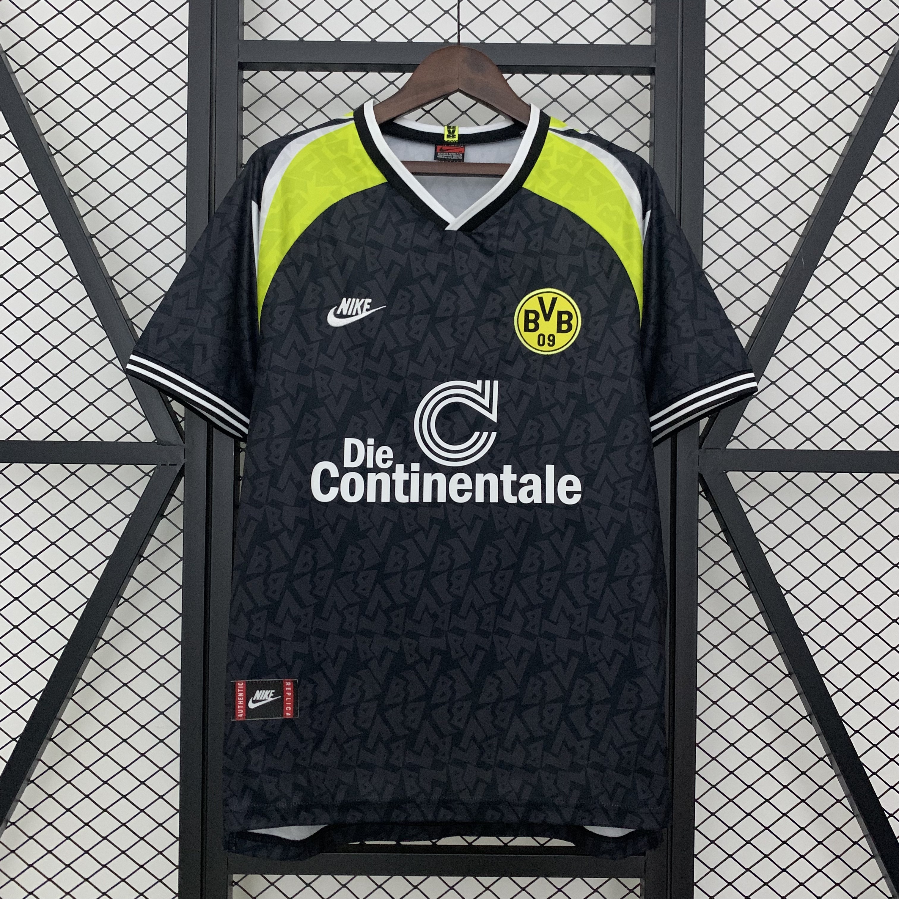 1995-1996 Dortmund Away jersey