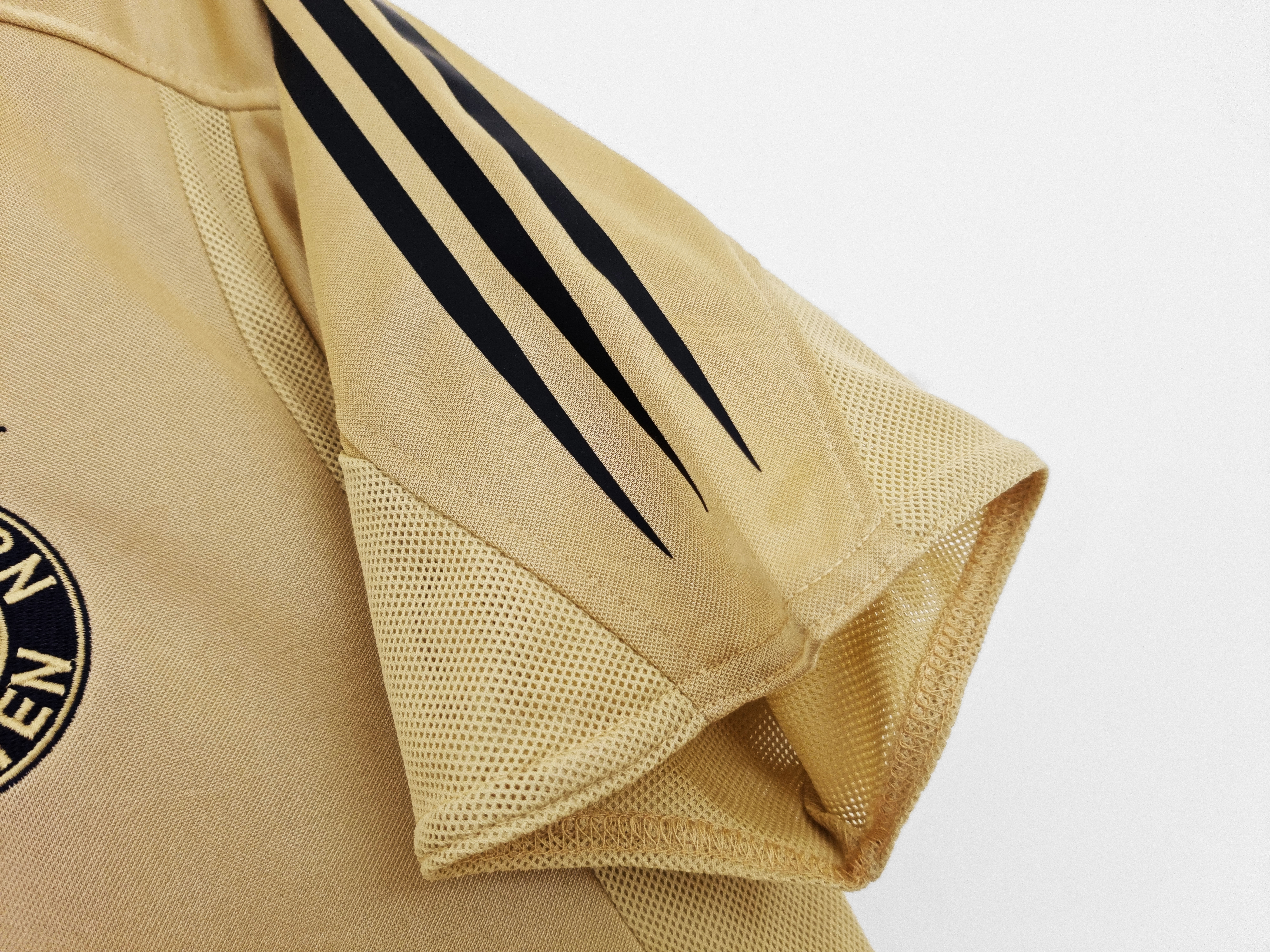 2004-2005 Bayern Munchen Away jersey