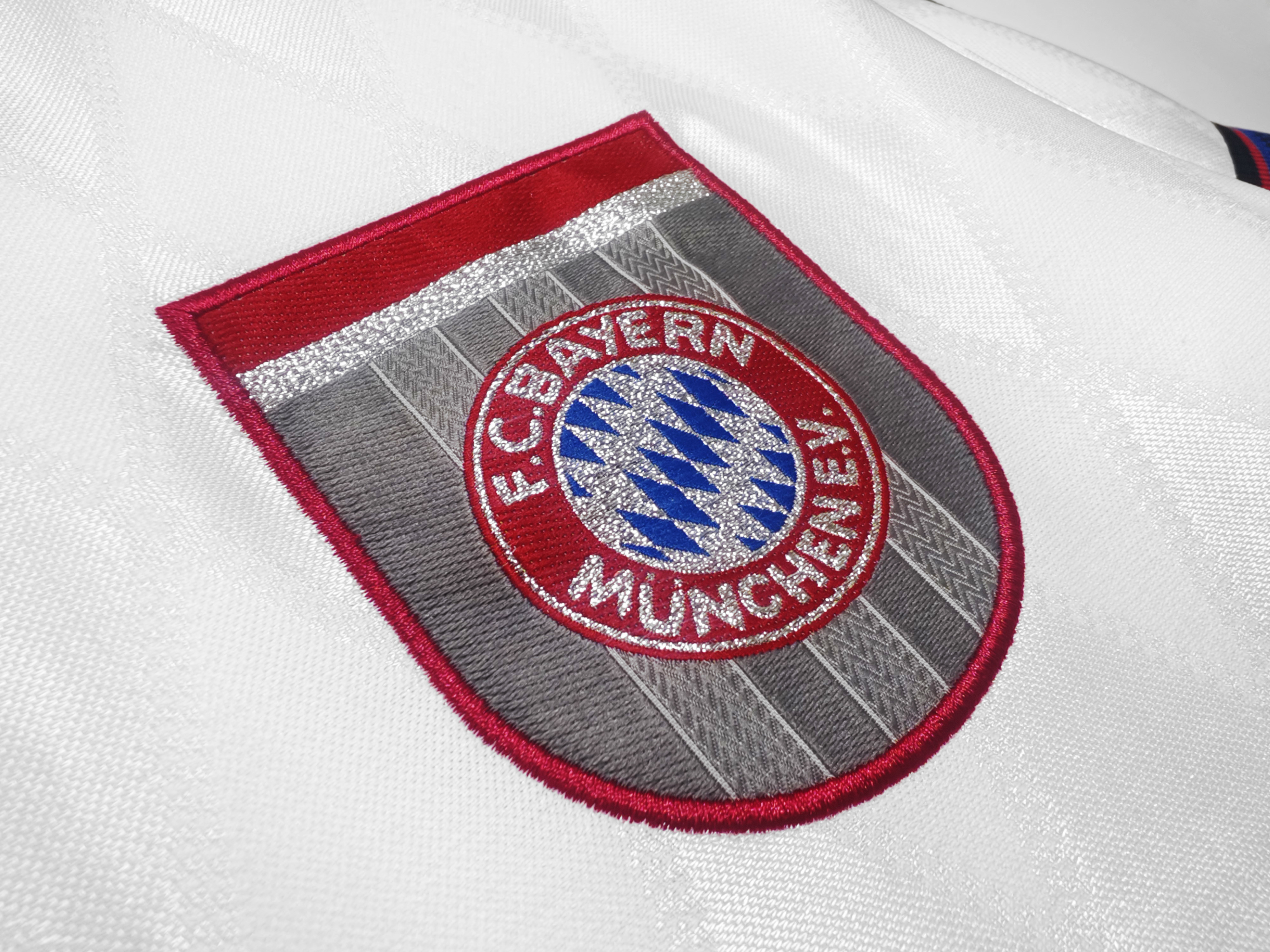 1996-1998 Bayern Munchen Away jersey
