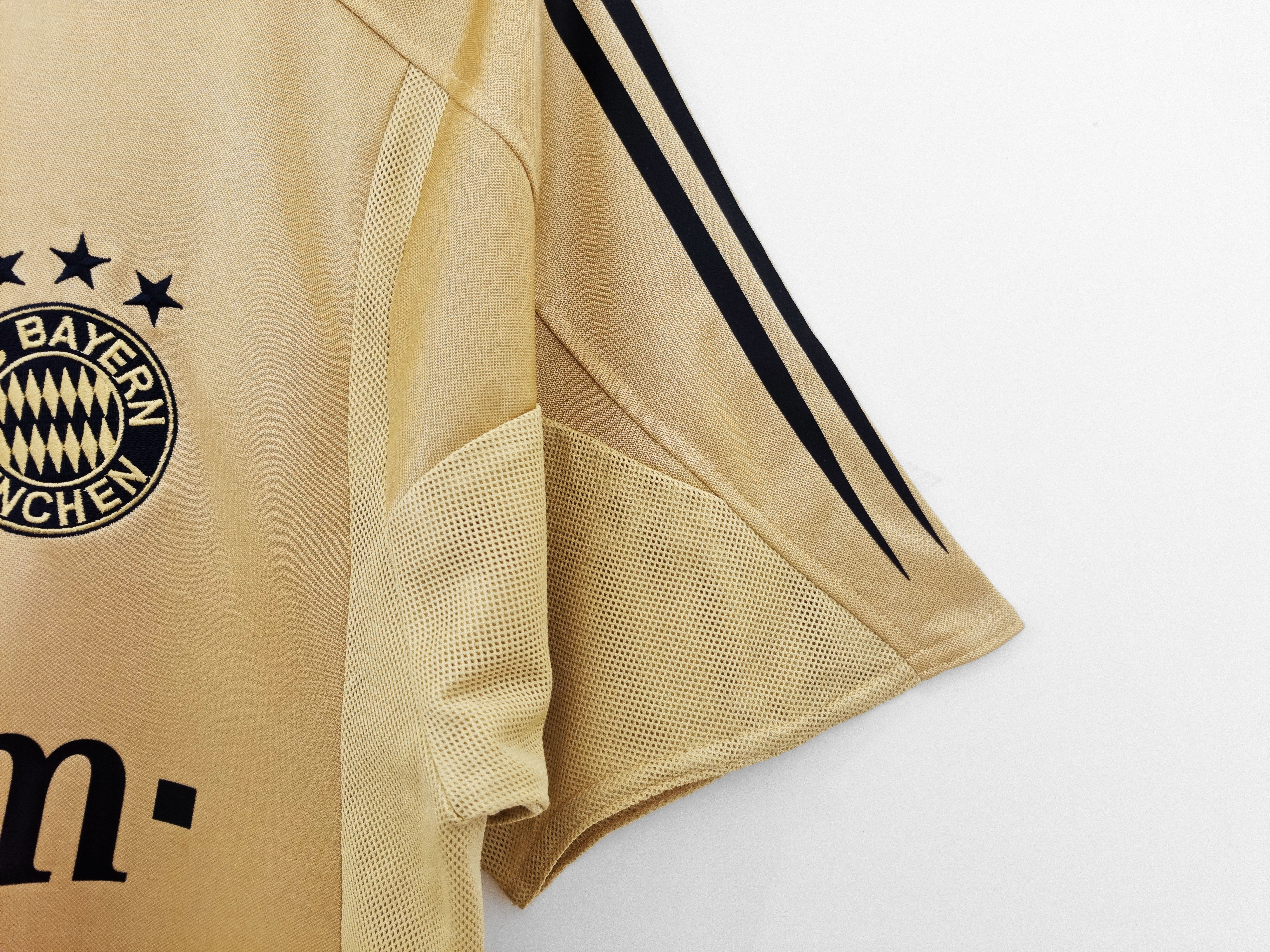 2004-2005 Bayern Munchen Away jersey