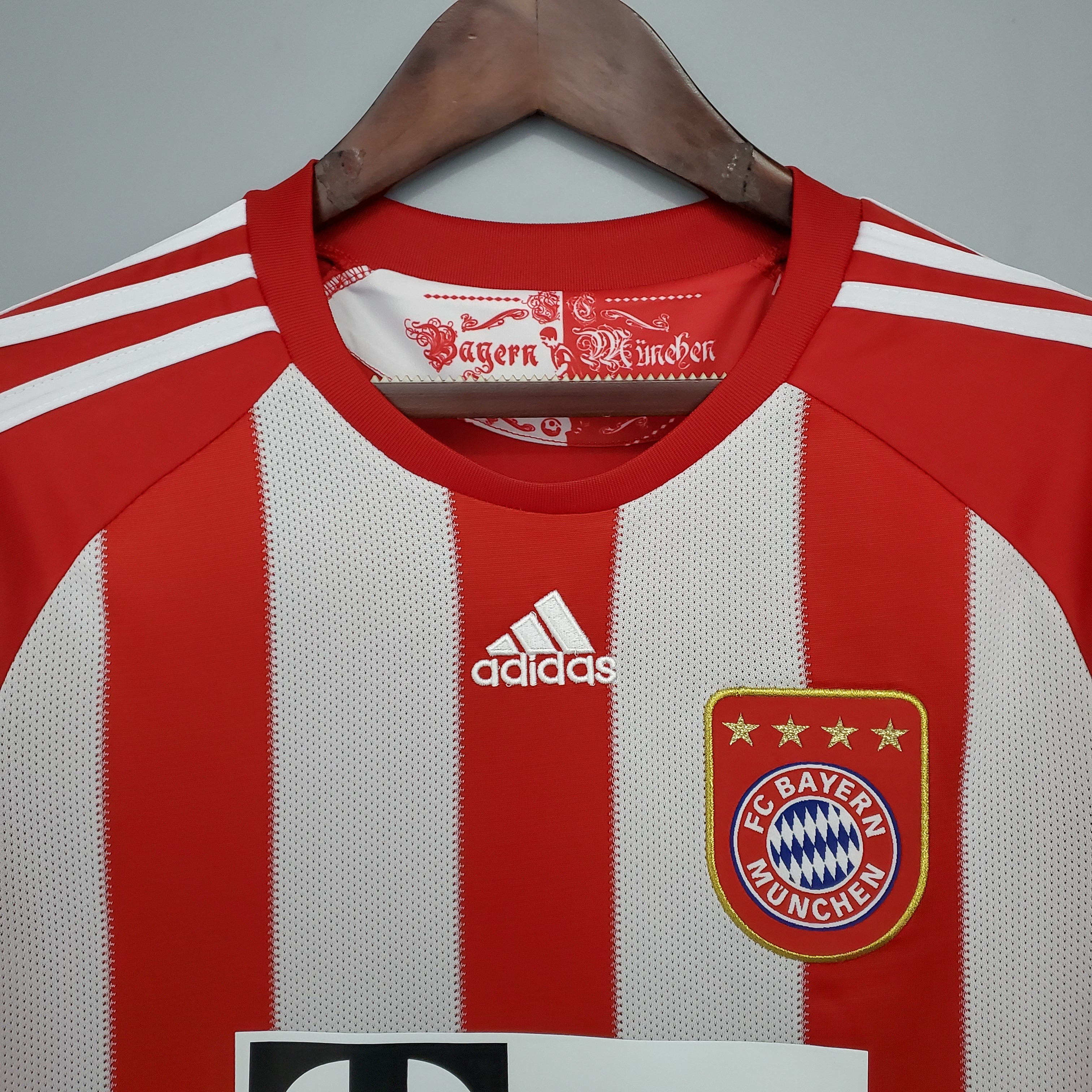 2010-2011 Bayern Munchen Home jersey