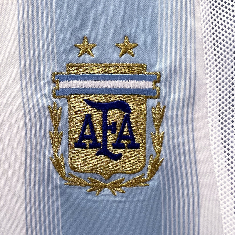 2004-2005 Argentina Home jersey