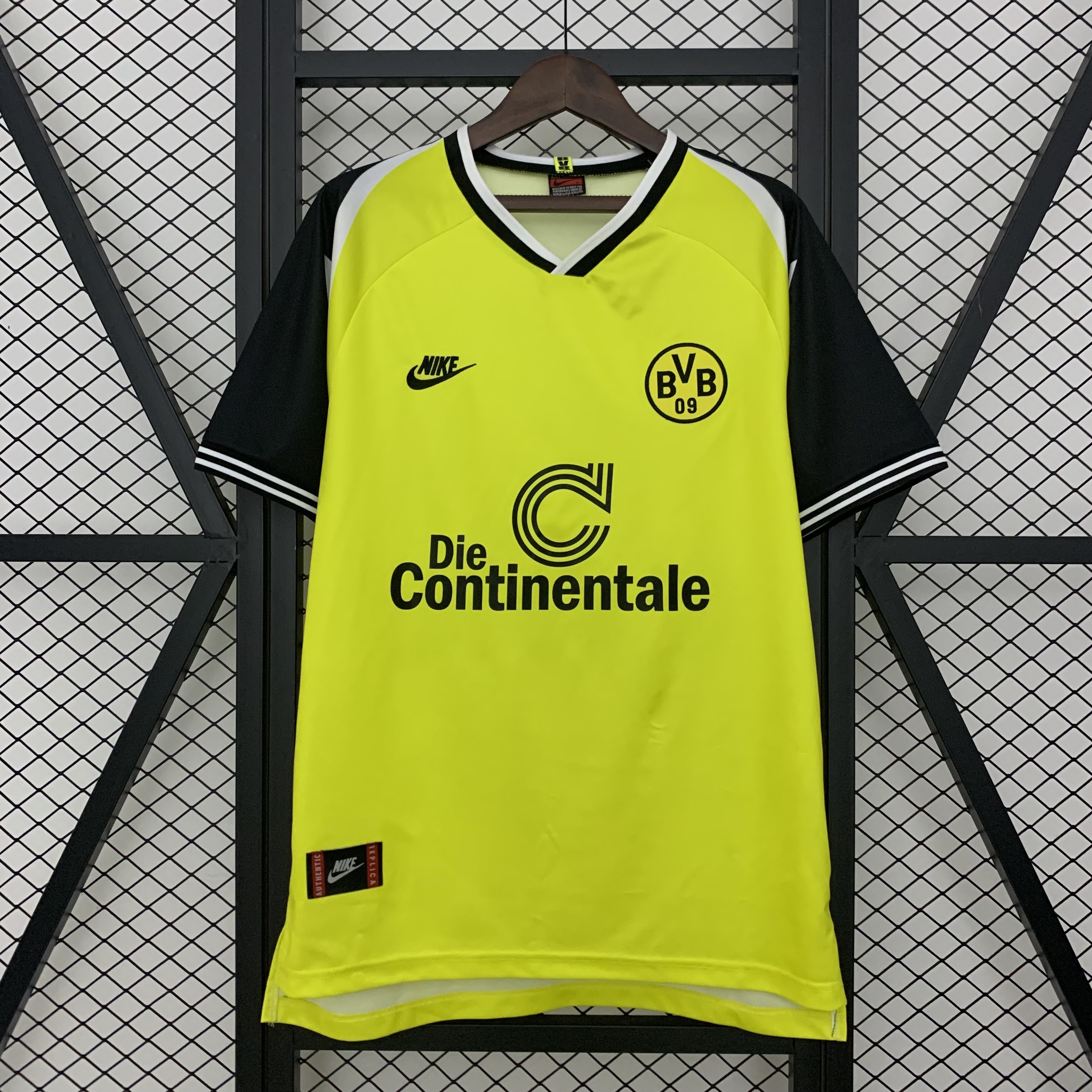 1995-1996 Dortmund Home jersey