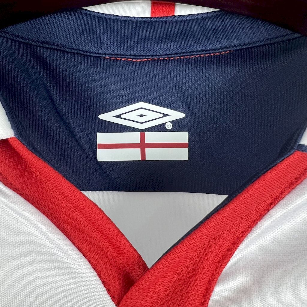 2004 England home Jersey