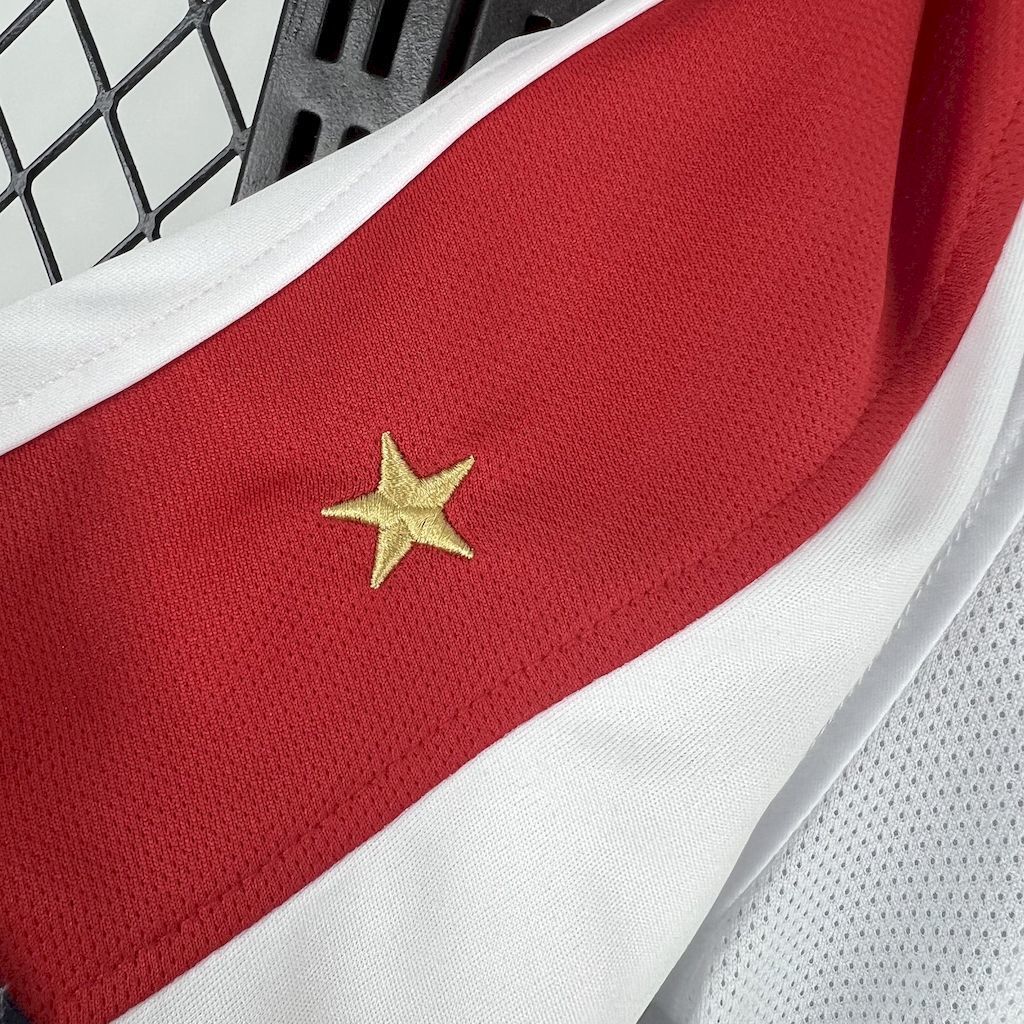 2004 England home Jersey