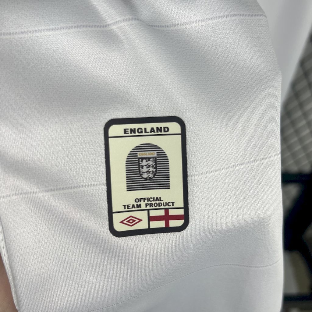 2004 England home Jersey