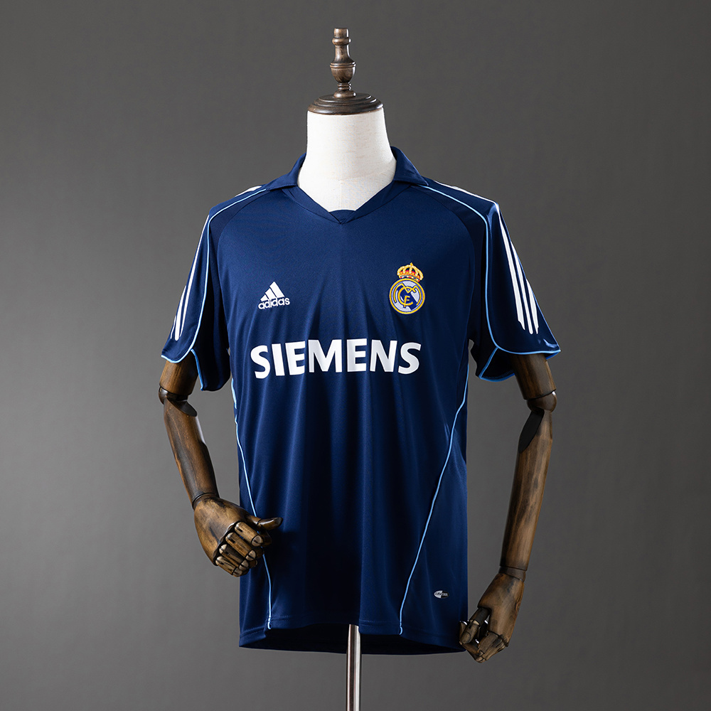 2005-2006 Real Madrid away jersey