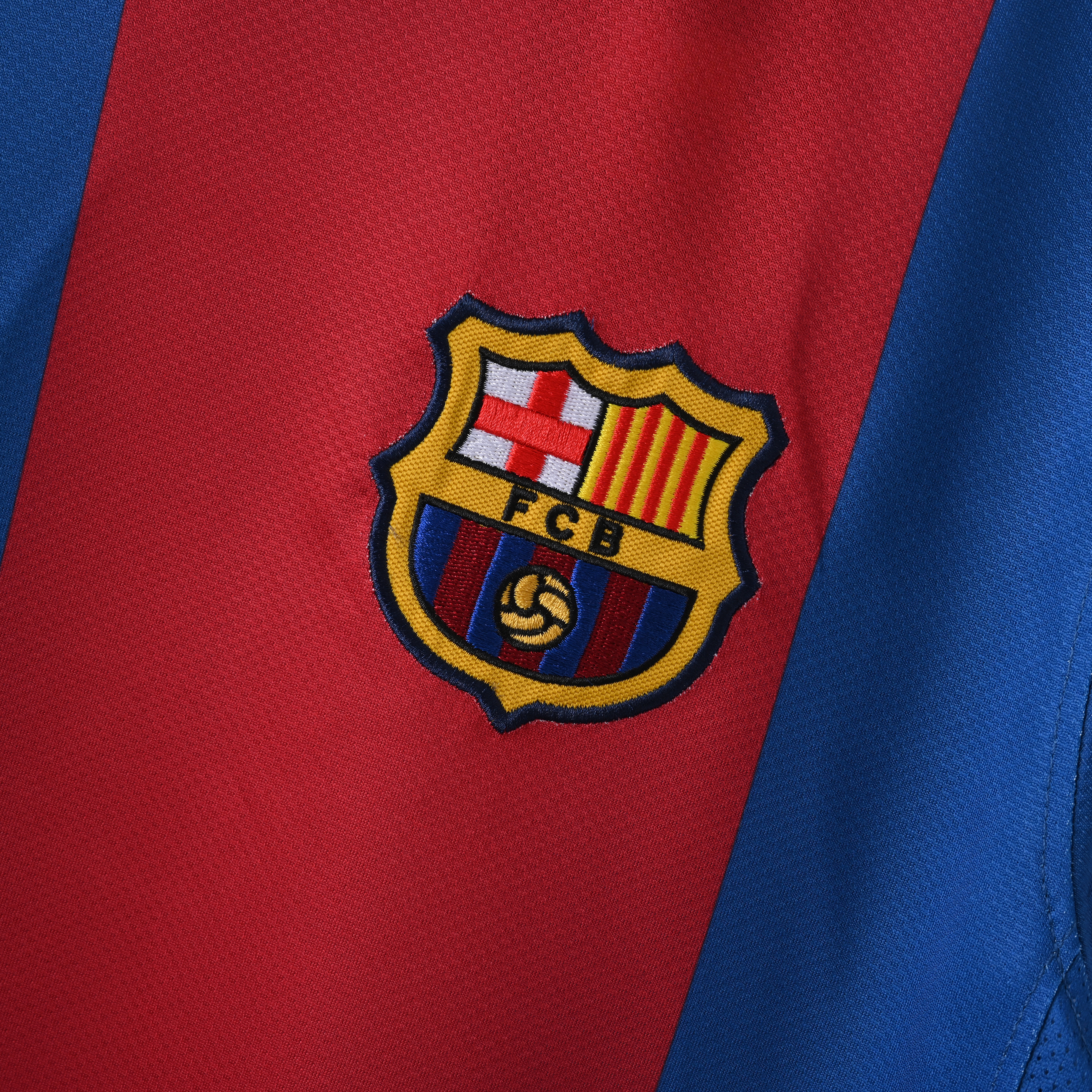 2006-2007 Barcelona home jersey