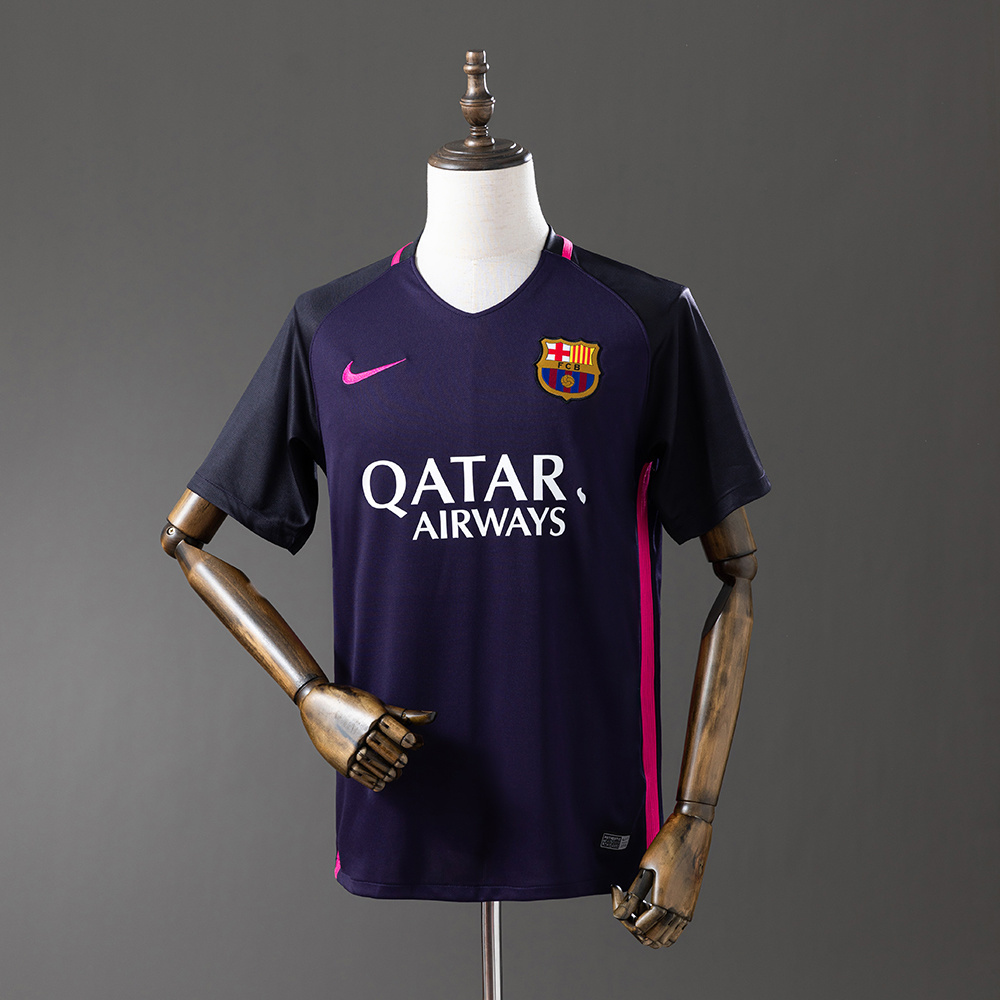 2016-2017 Barcelona away jersey