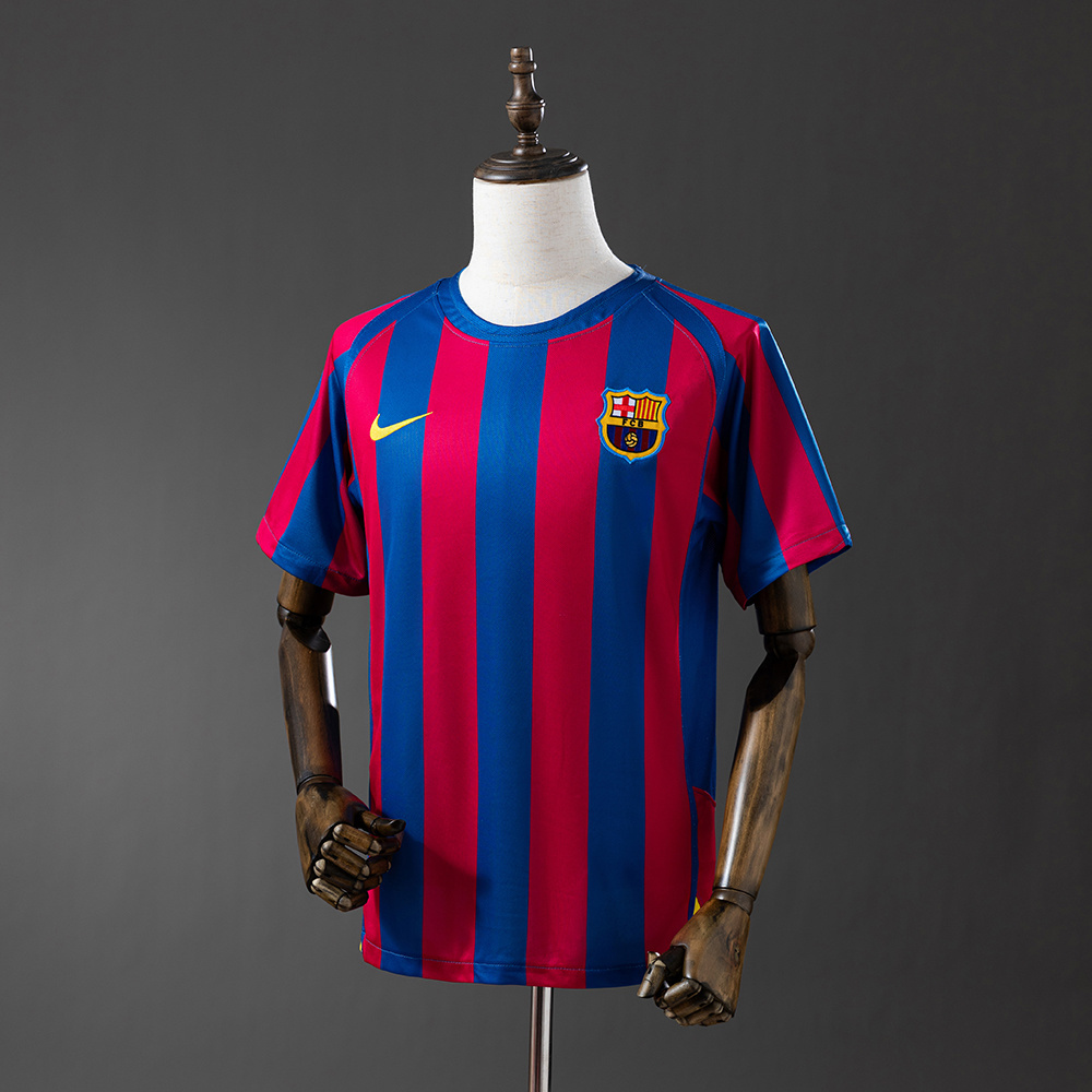 2005-2006 Barcelona home jersey