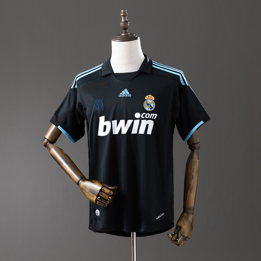 2009-2010 Real Madrid away jersey