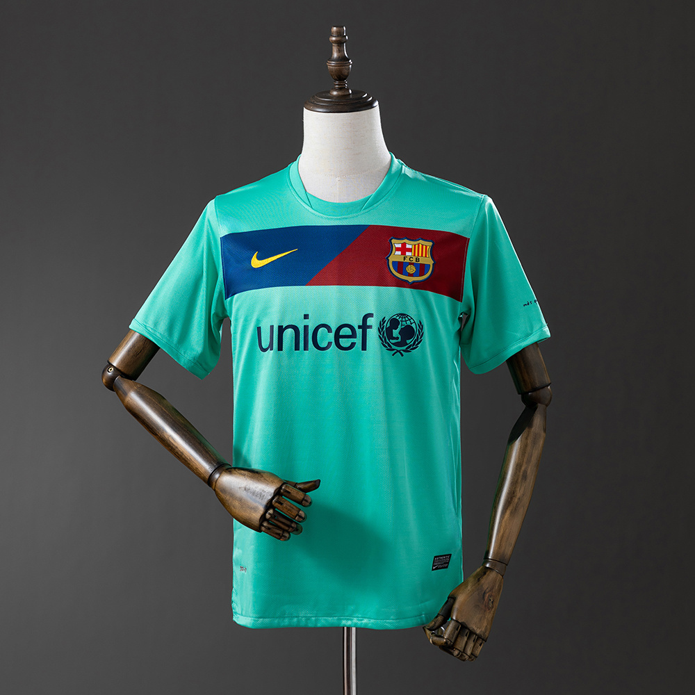2010-2011 Barcelona away jersey