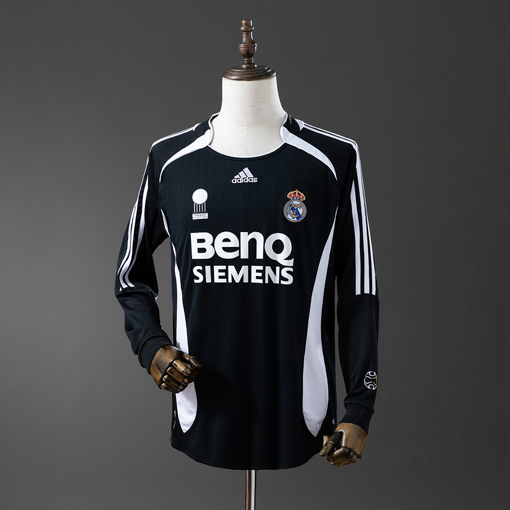 Long sleeves 2006-2007 Real Madrid third jersey