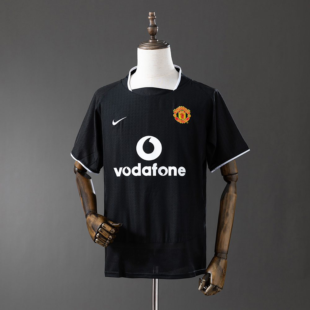 2003-2004 Manchester United away jersey
