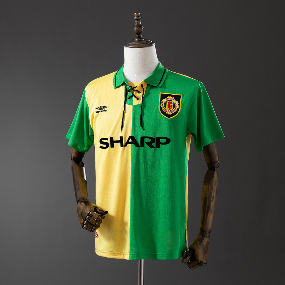 1992-1994 Manchester United third jersey