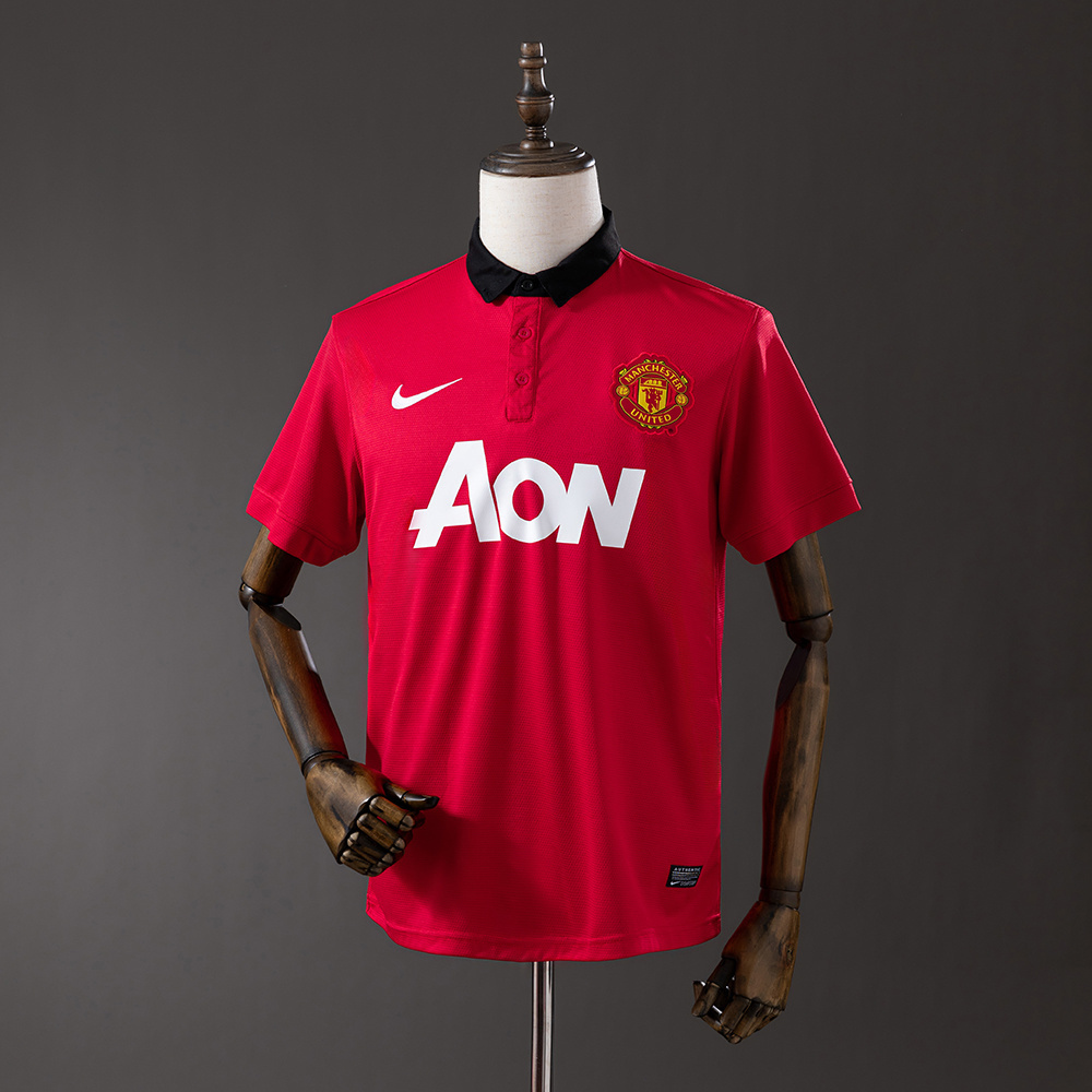 2013-2014 Manchester United home jersey