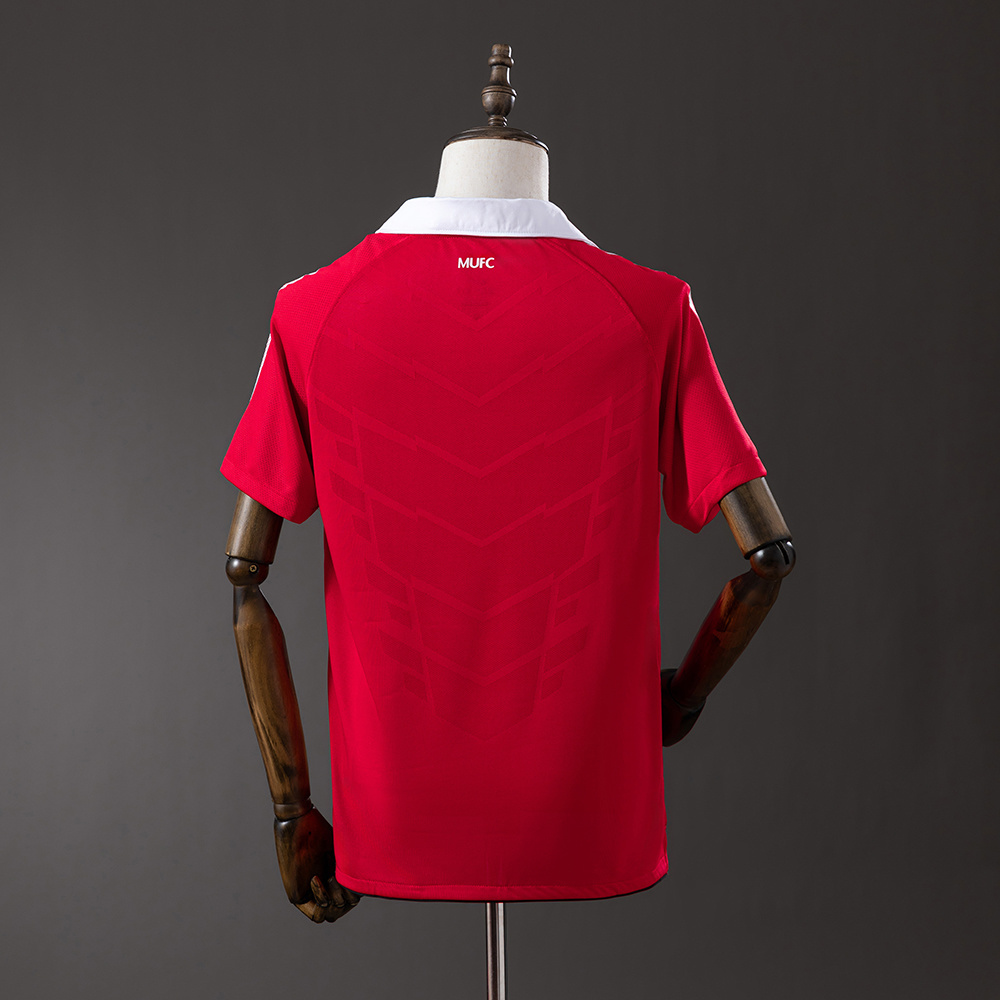 2010-2011 Manchester United home jersey