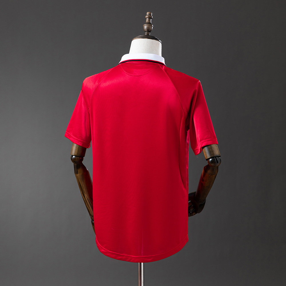 1999-2000 Manchester United home jersey